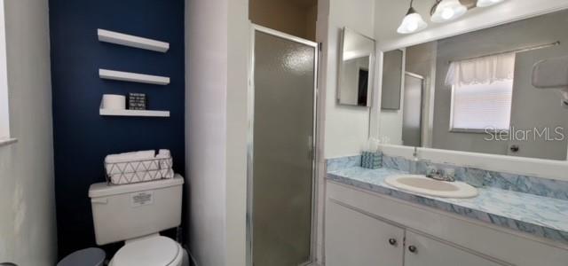 Listing photo id 7 for 8218 43rd Avenue W