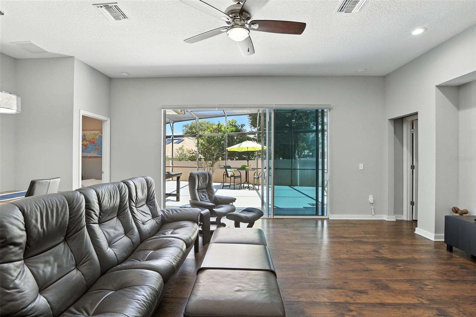 Image 12 of 65 For 1075 Chase Drive