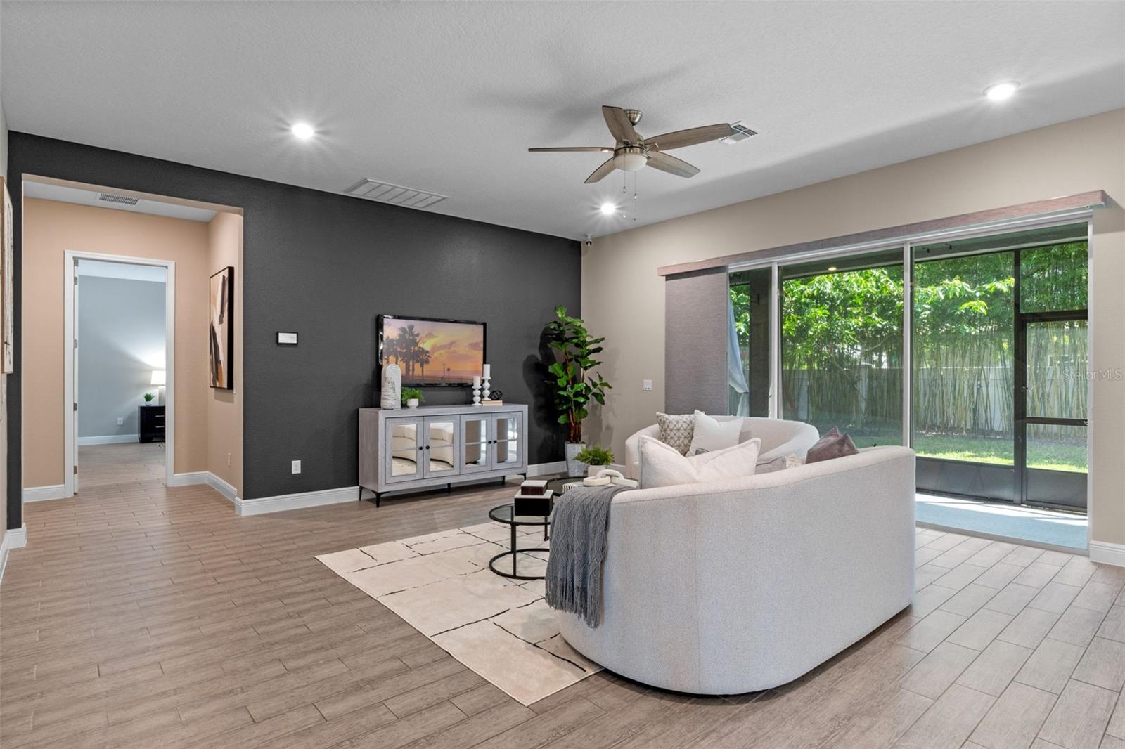 Image 11 of 55 For 8343 Ludington Circle
