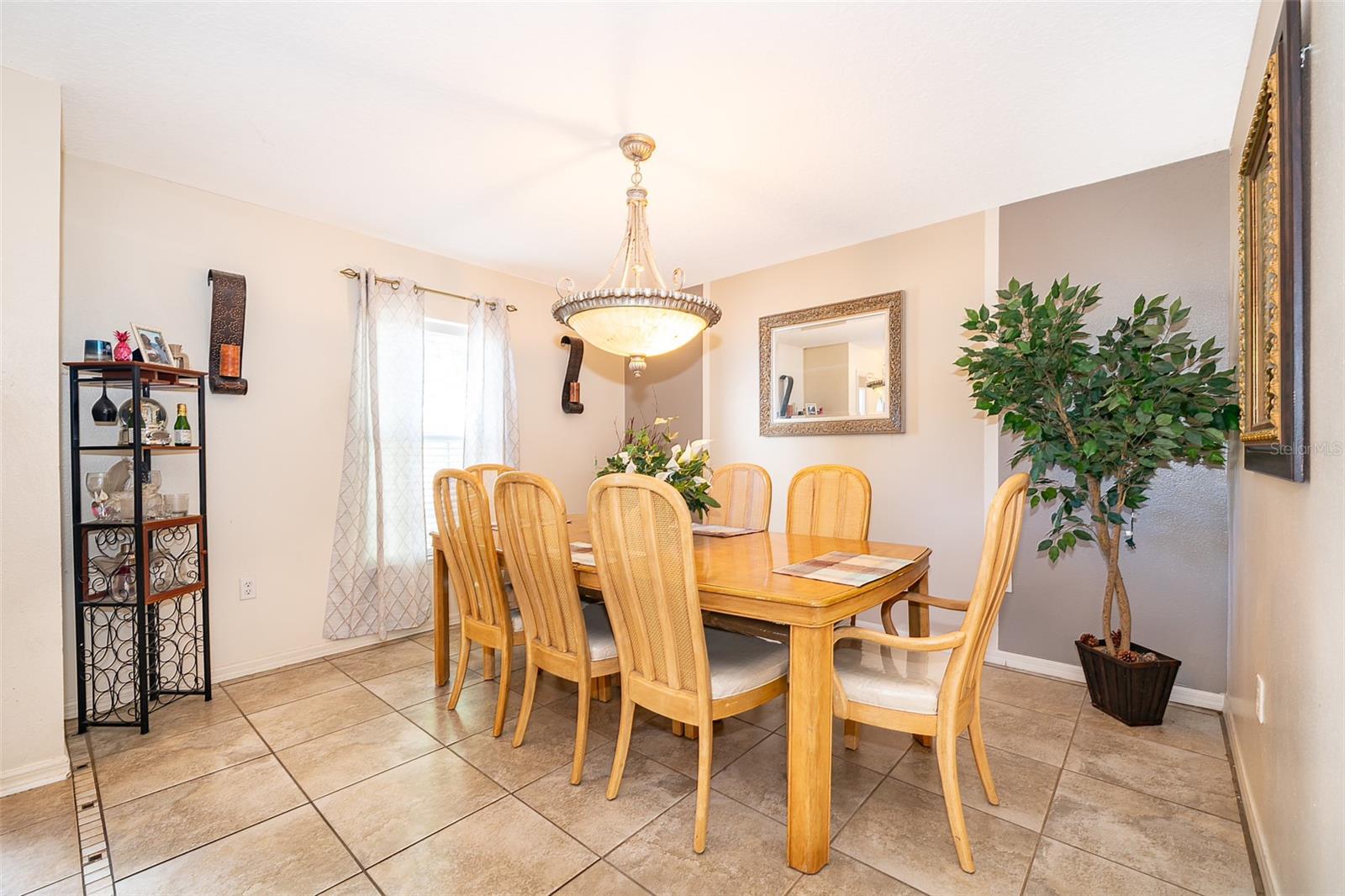Image 8 of 37 For 1040 Tawny Eagle Drive