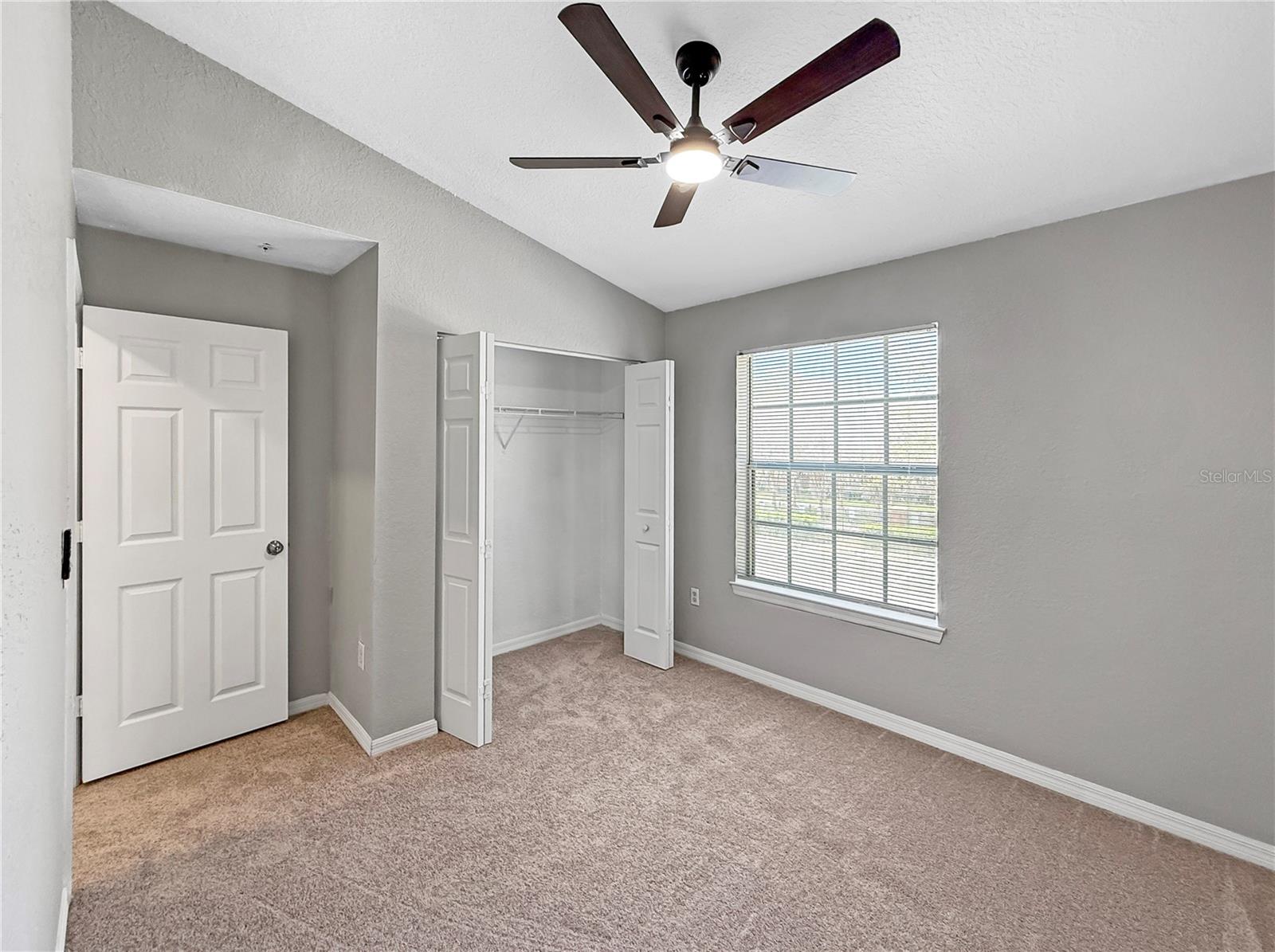 Image 11 of 23 For 860 Grand Regency Point 200