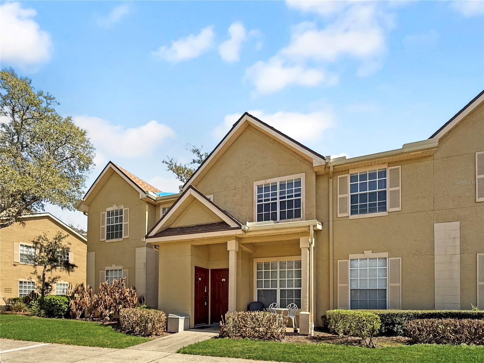 Image 2 of 23 For 860 Grand Regency Point 200