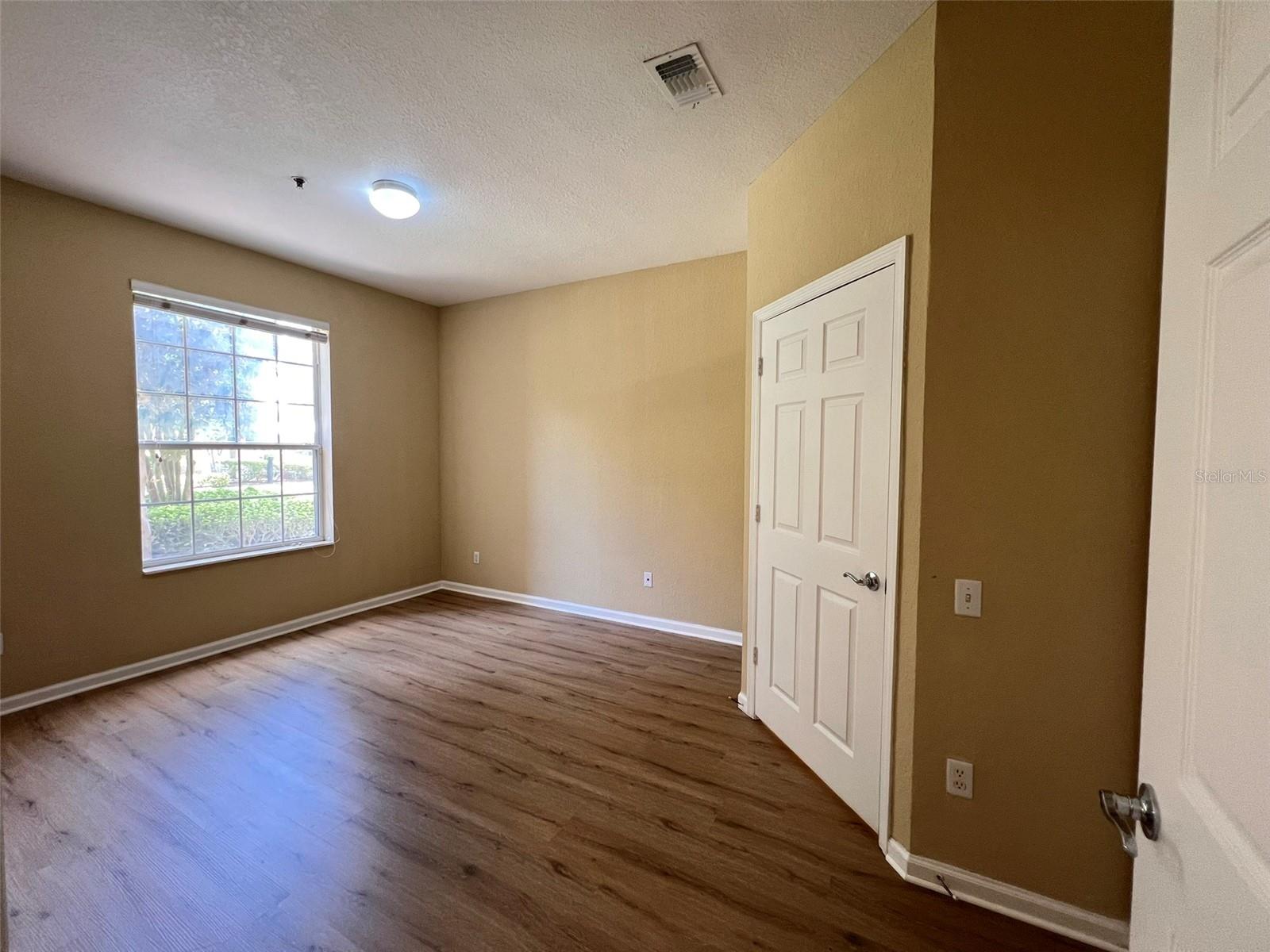 Image 10 of 27 For 6402 Cava Alta Drive 107