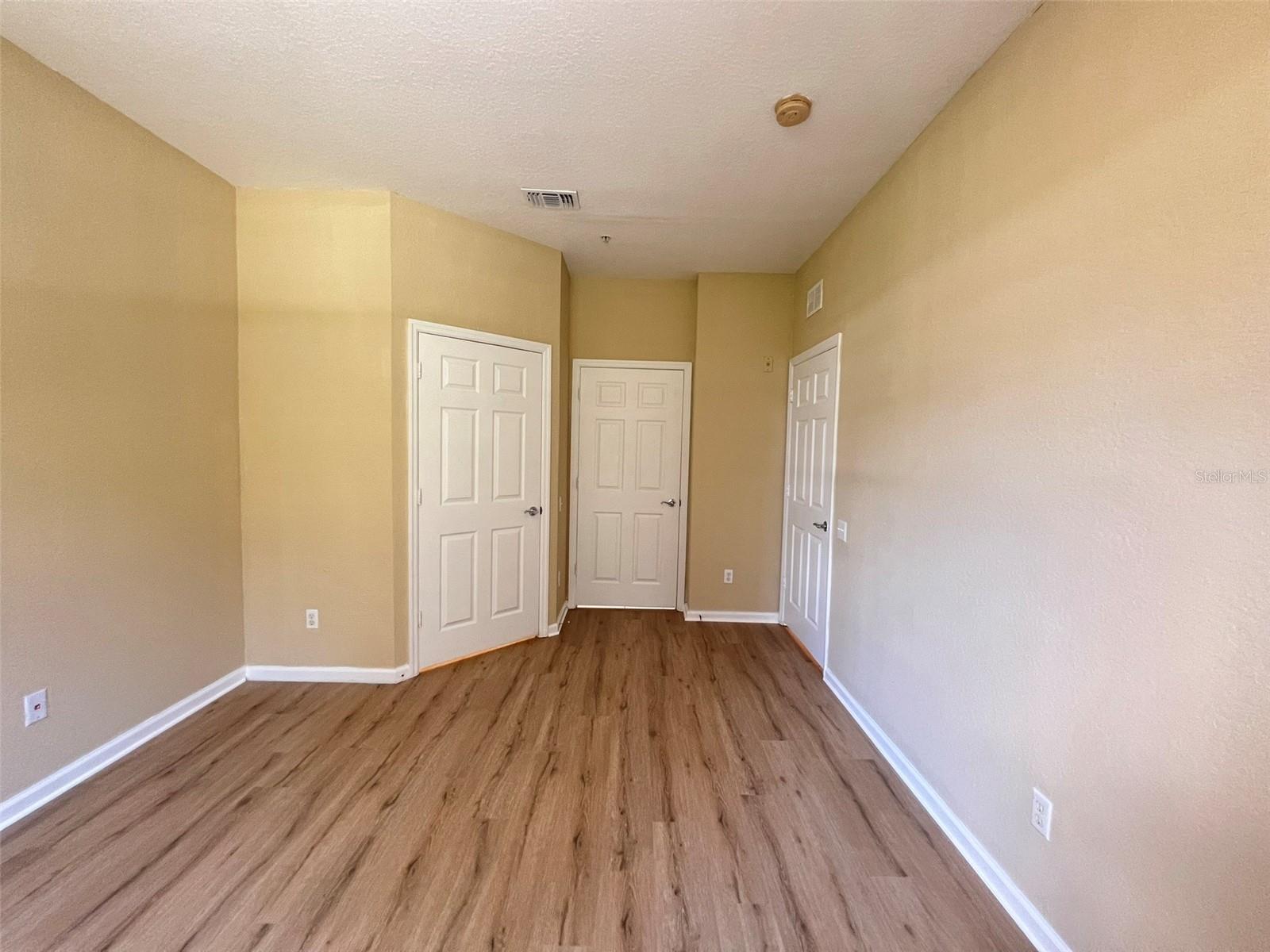 Image 11 of 27 For 6402 Cava Alta Drive 107