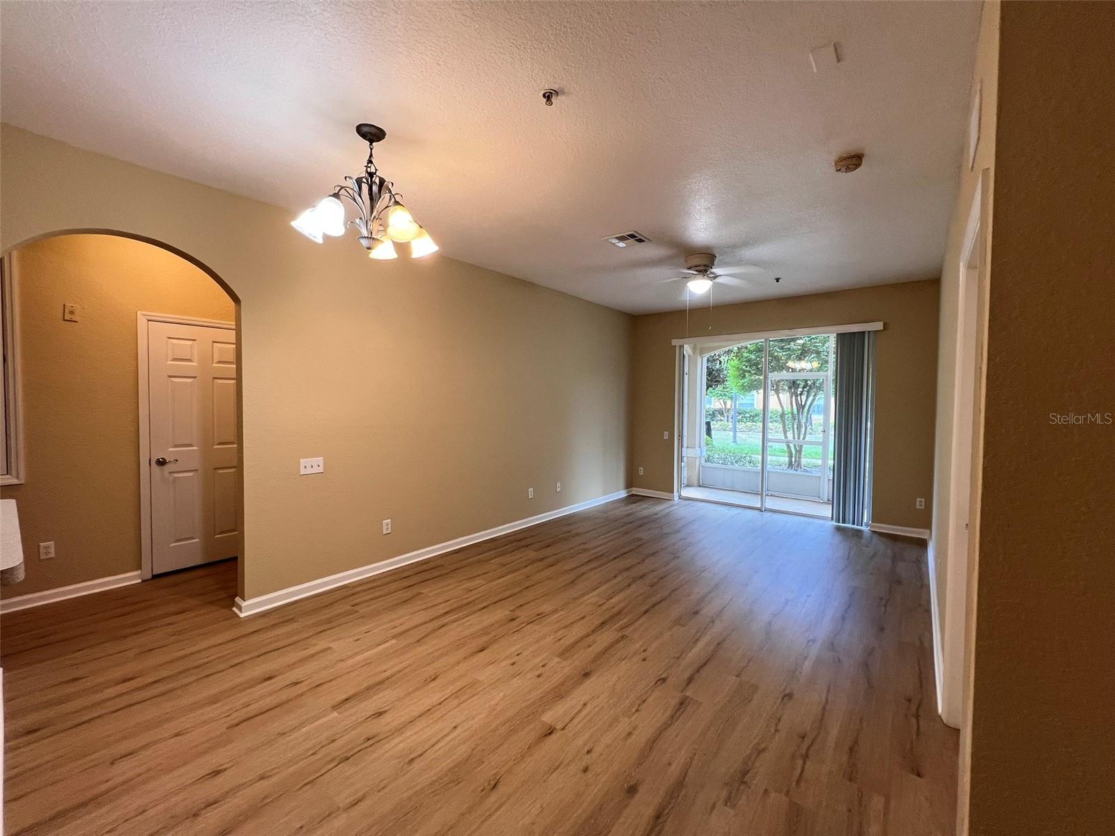 Image 7 of 27 For 6402 Cava Alta Drive 107