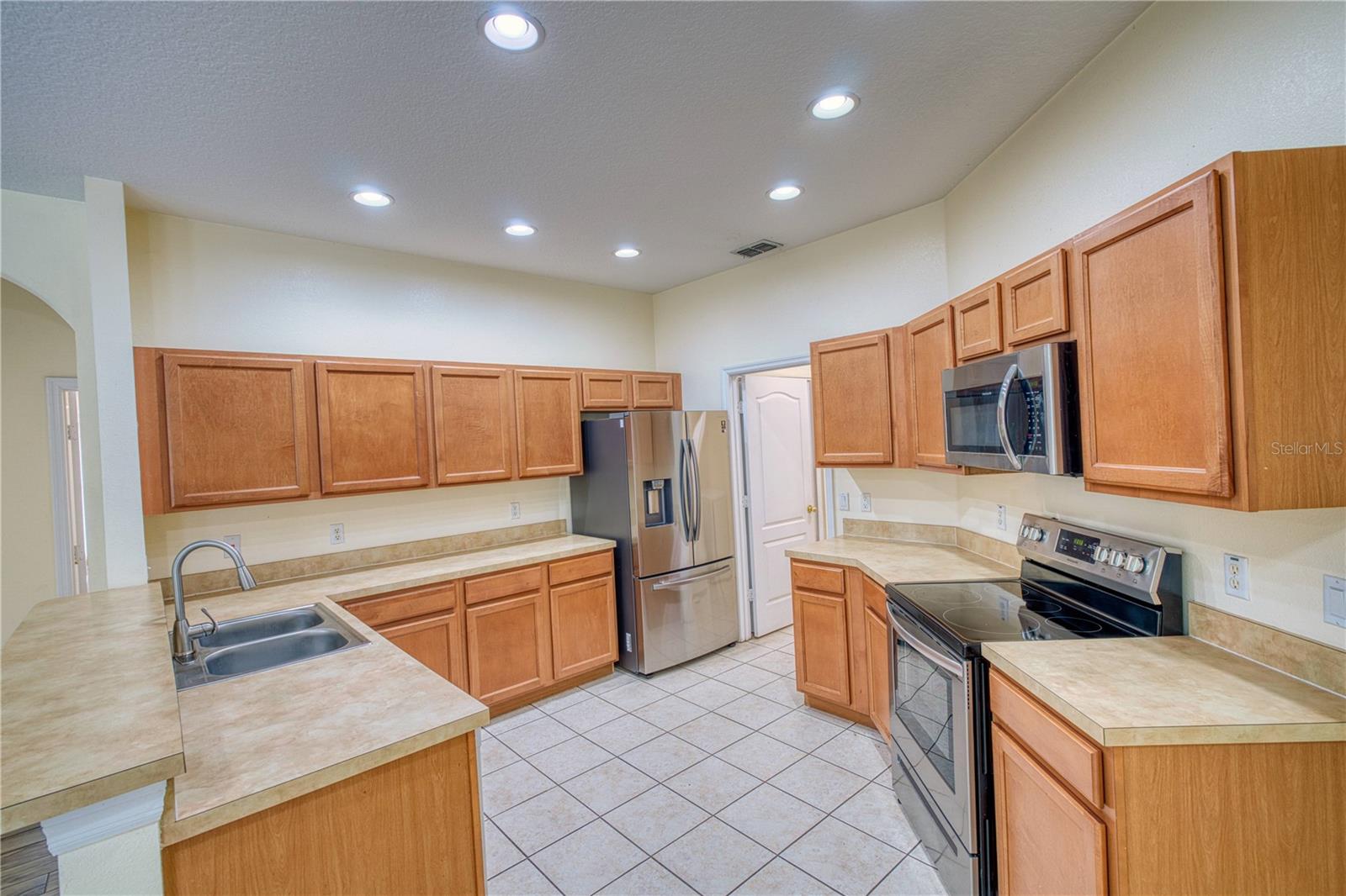 Image 3 of 13 For 671 Carey Way