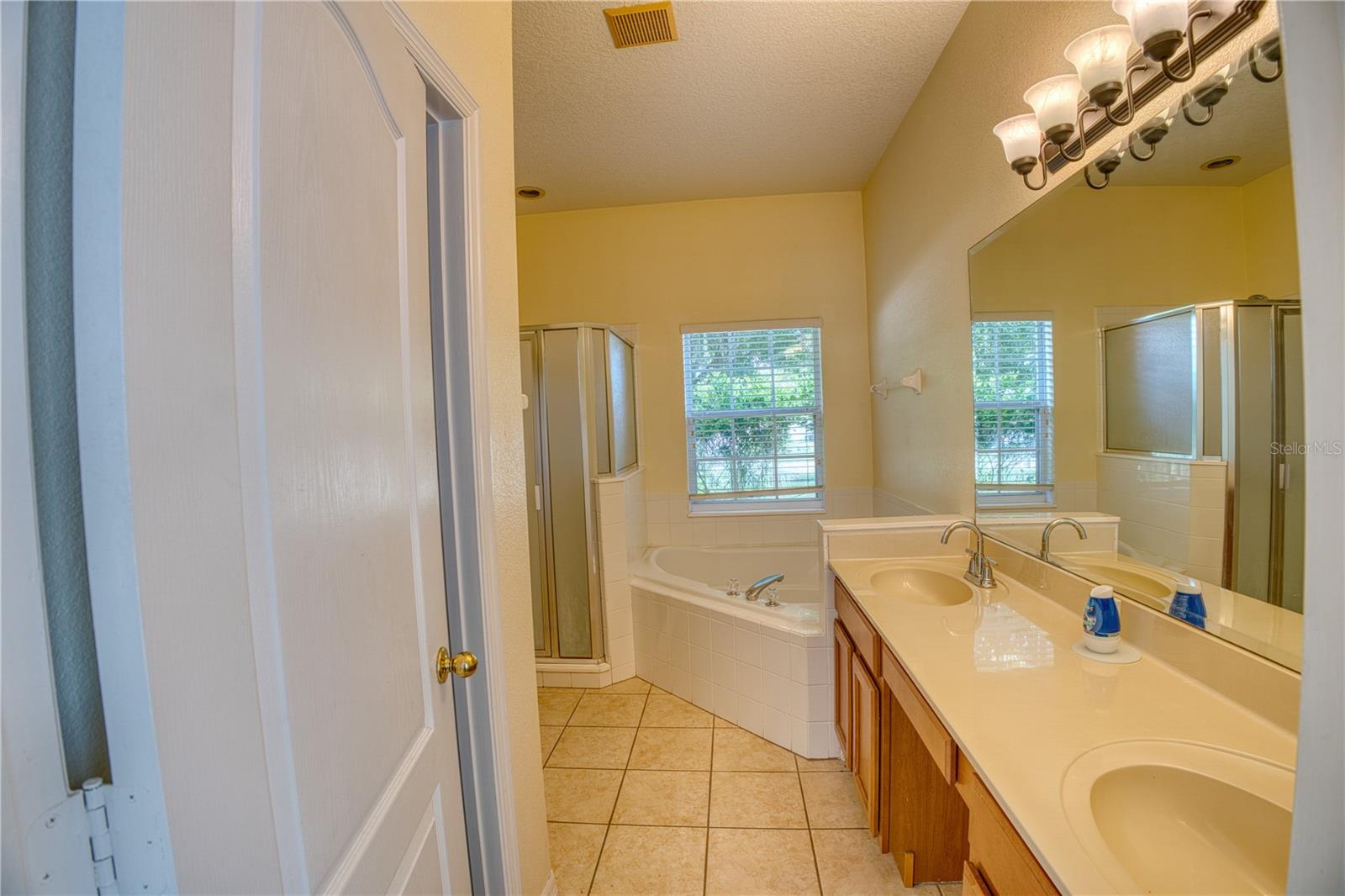 Image 7 of 13 For 671 Carey Way