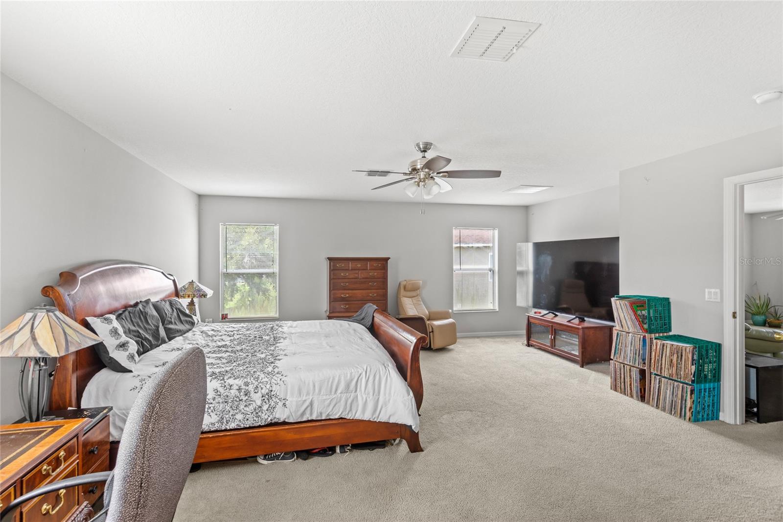 Image 18 of 36 For 10048 Stratford Pointe Avenue