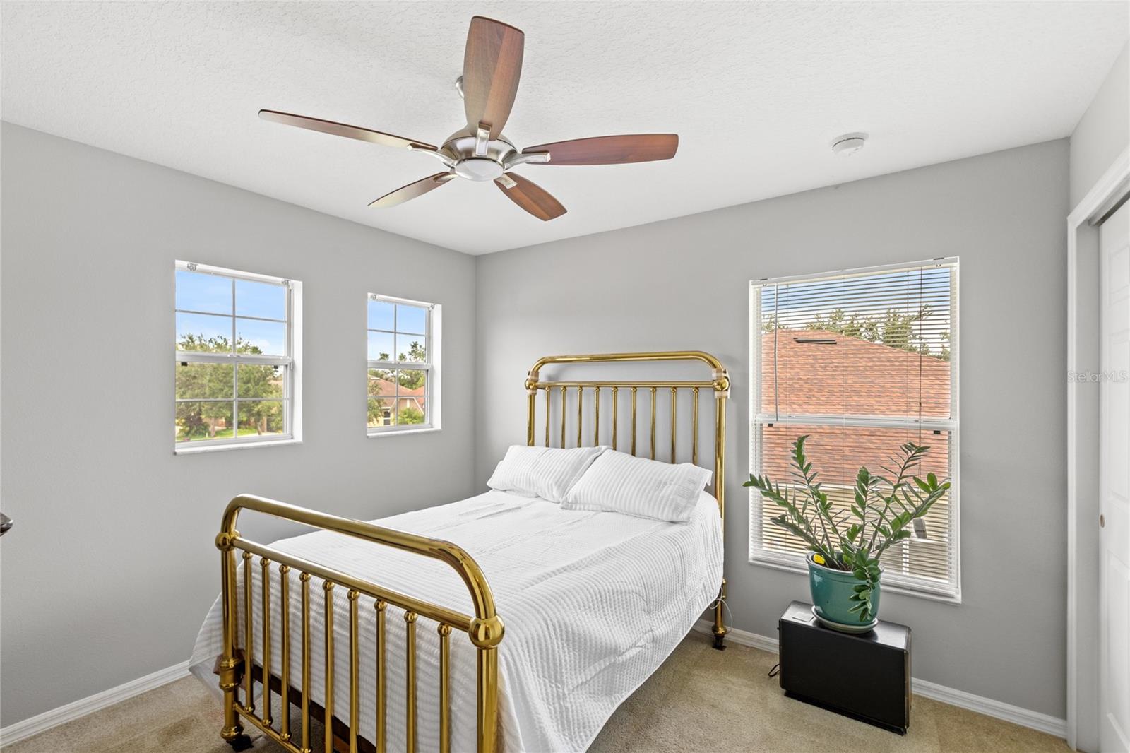 Image 24 of 36 For 10048 Stratford Pointe Avenue