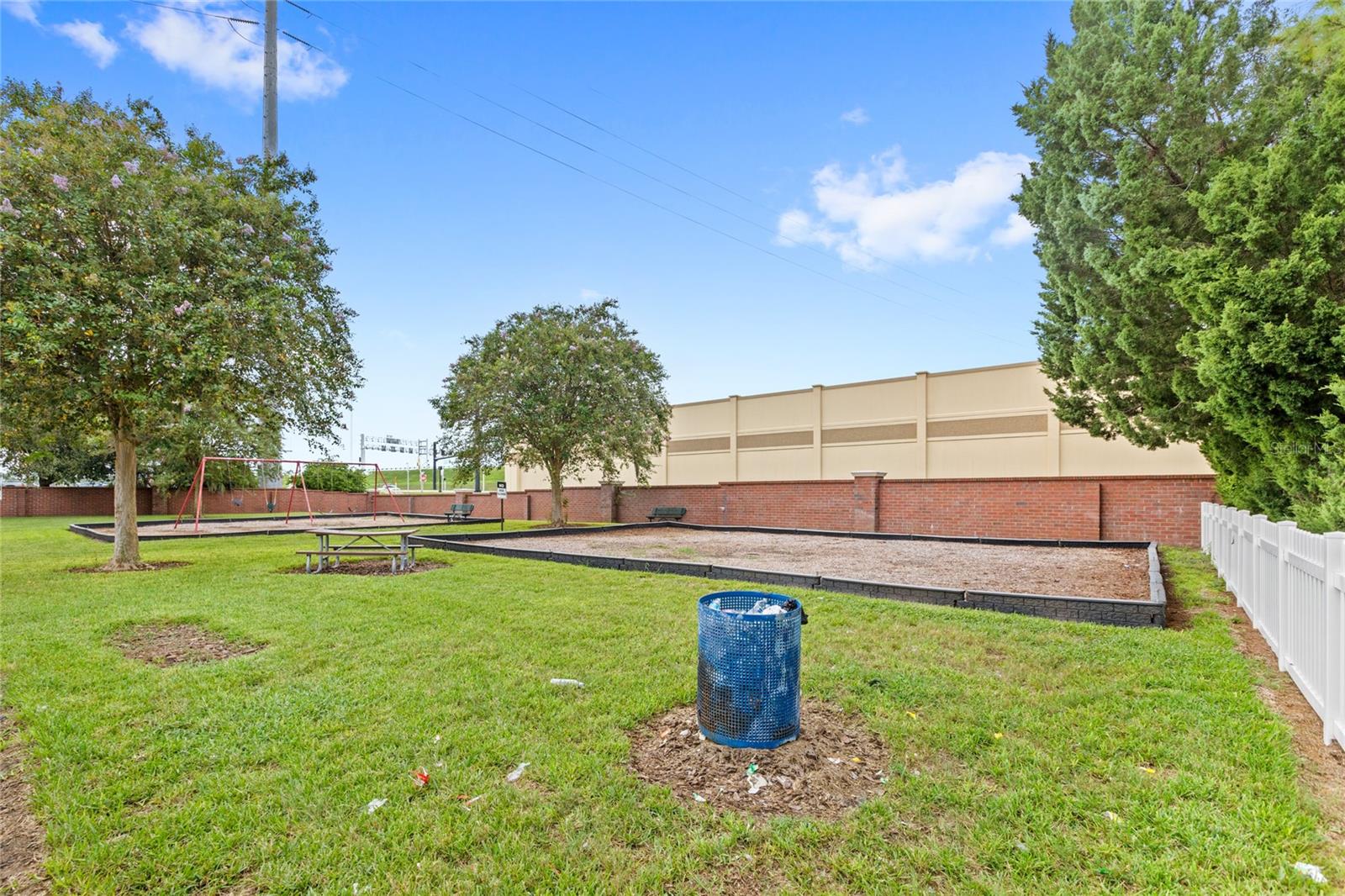 Image 29 of 36 For 10048 Stratford Pointe Avenue
