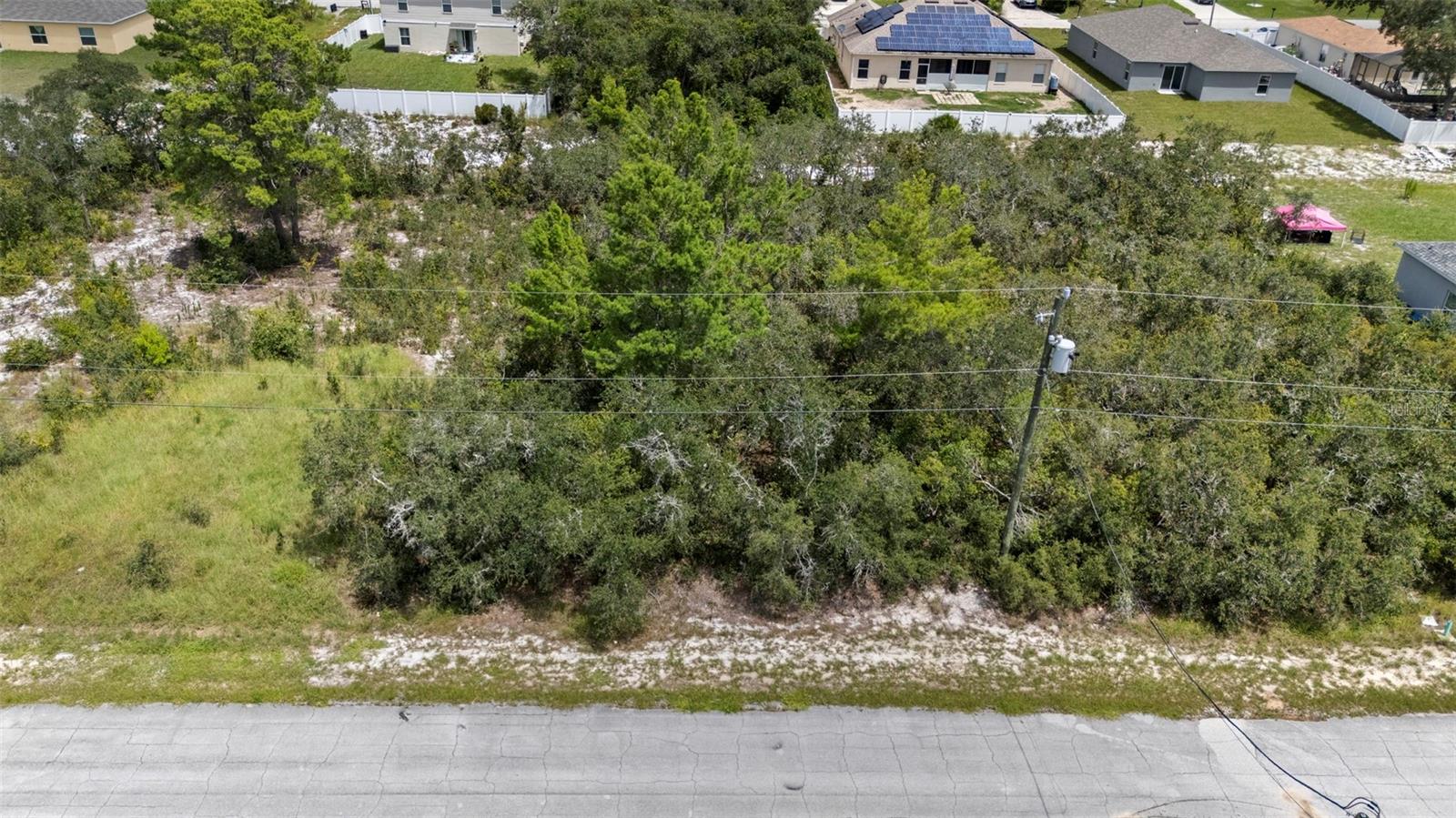 Image 5 of 19 For 607 Alafia Place