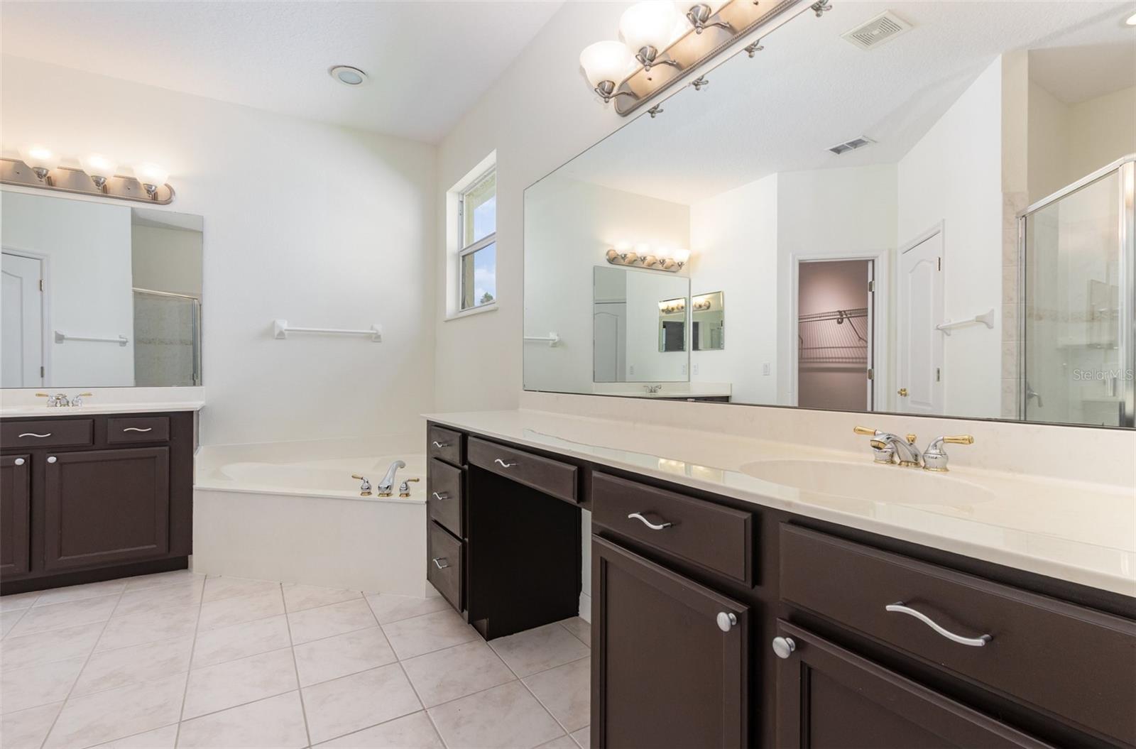 Image 12 of 24 For 863 Timber Isle Drive