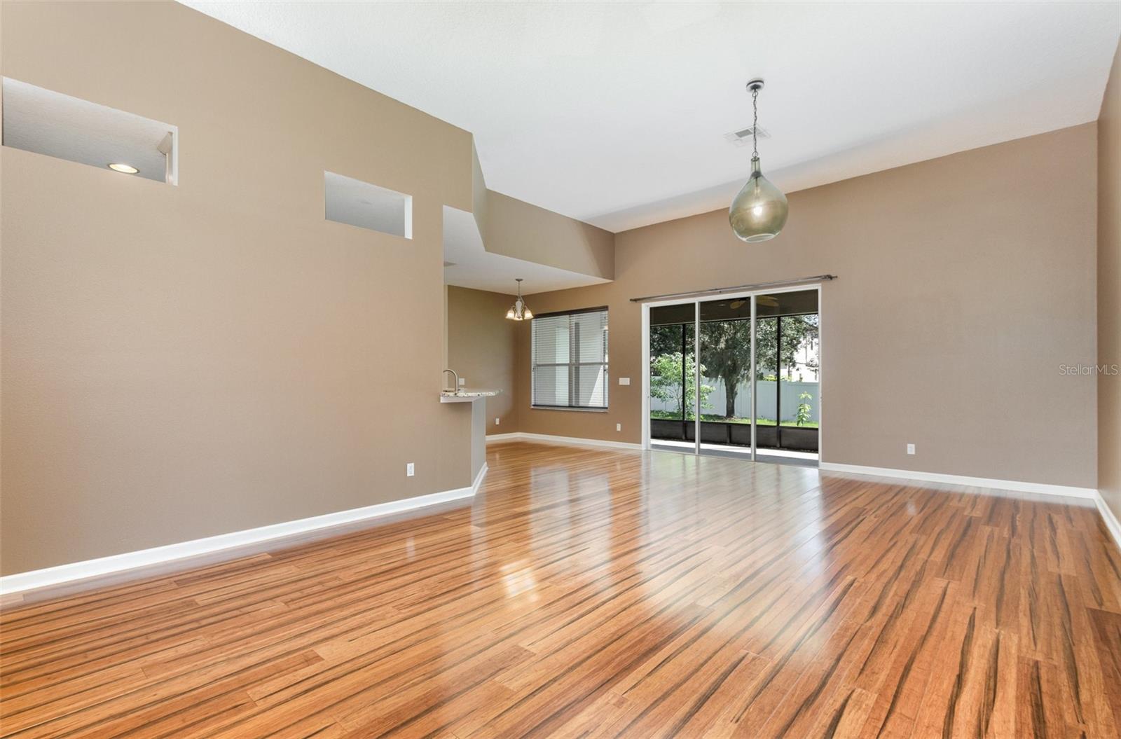 Image 4 of 24 For 863 Timber Isle Drive