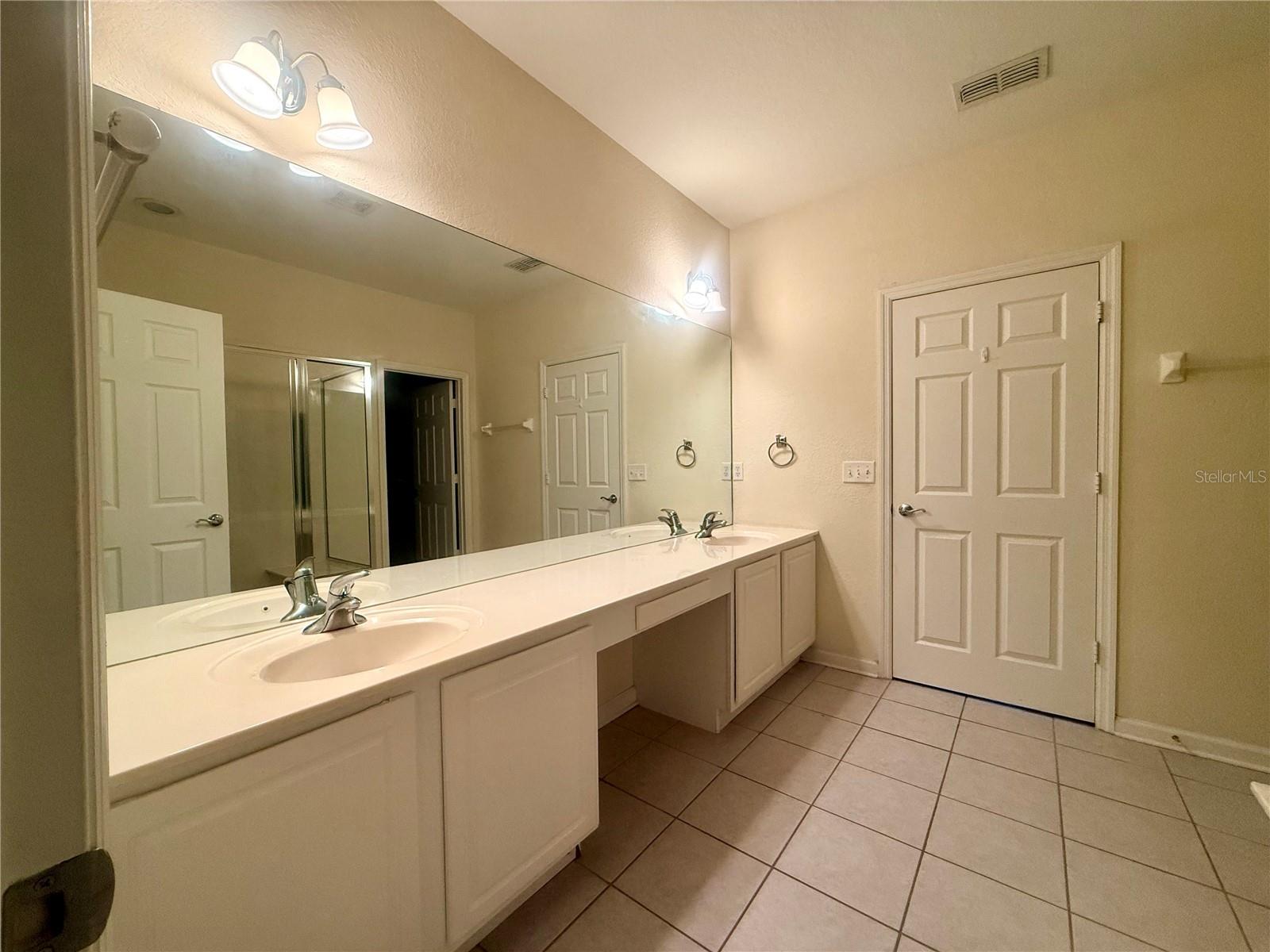 Image 10 of 14 For 2679 Metro Sevilla Drive 104