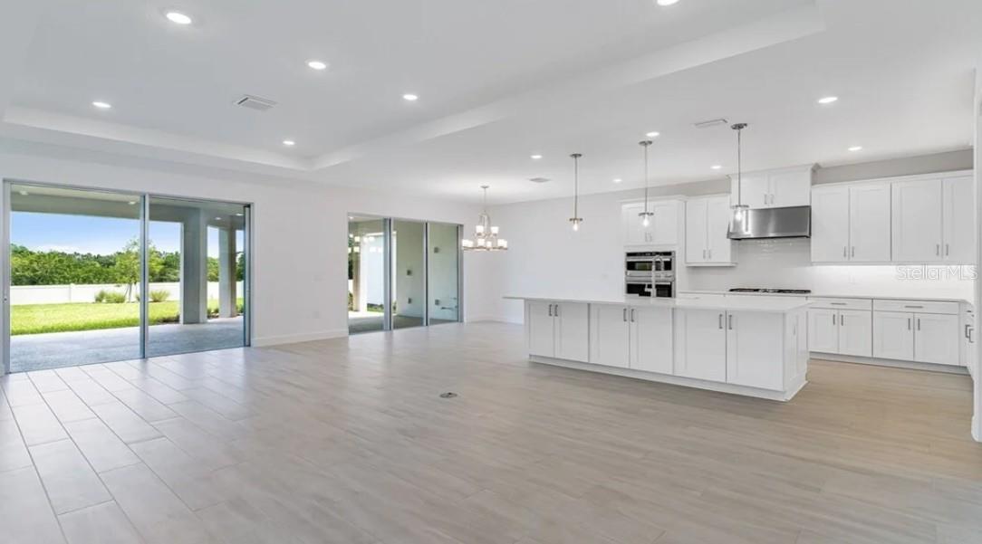 Image 19 of 34 For 899 Arbor Green Trail