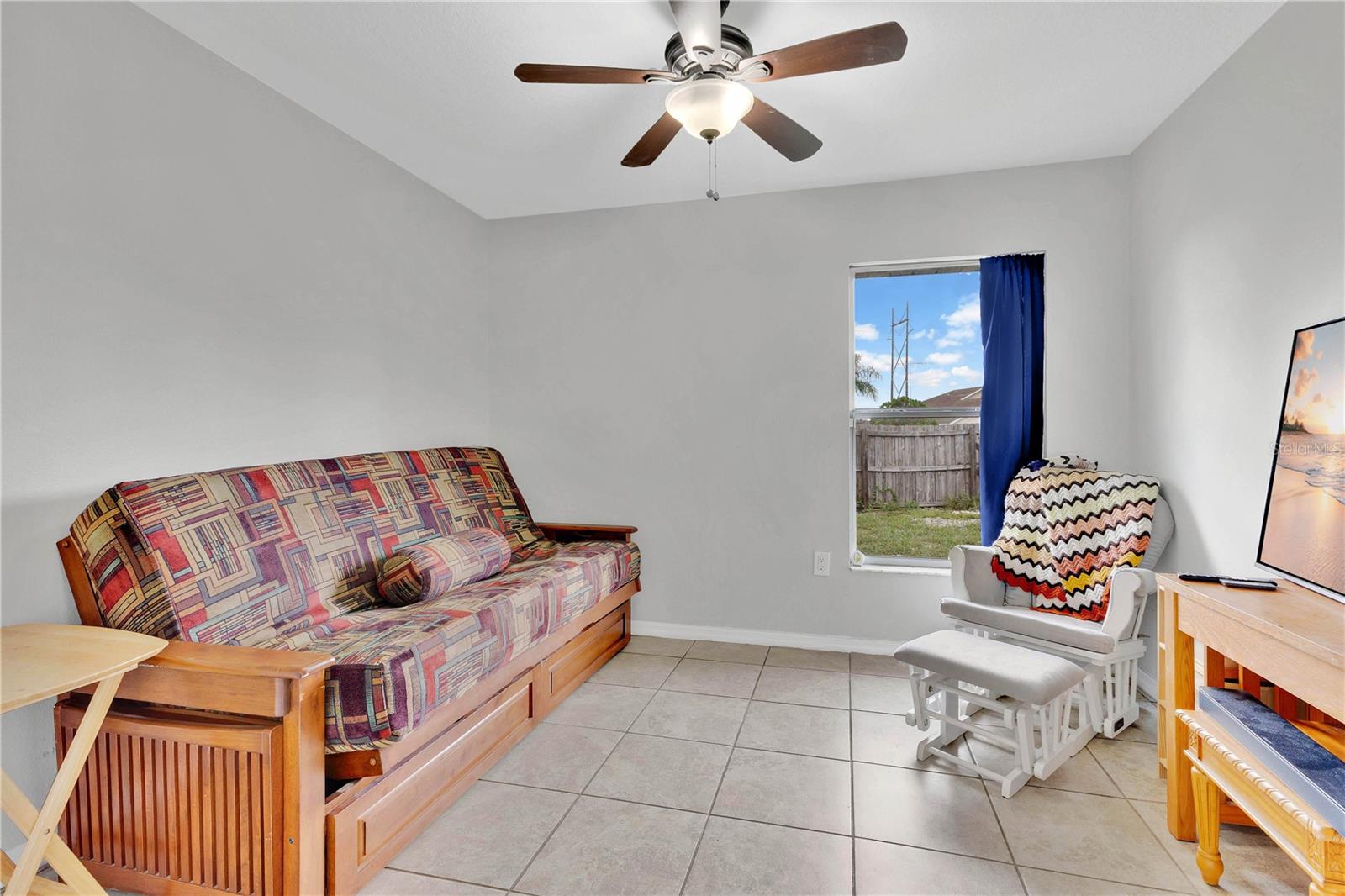 Image 13 of 28 For 623 Oakpark Loop