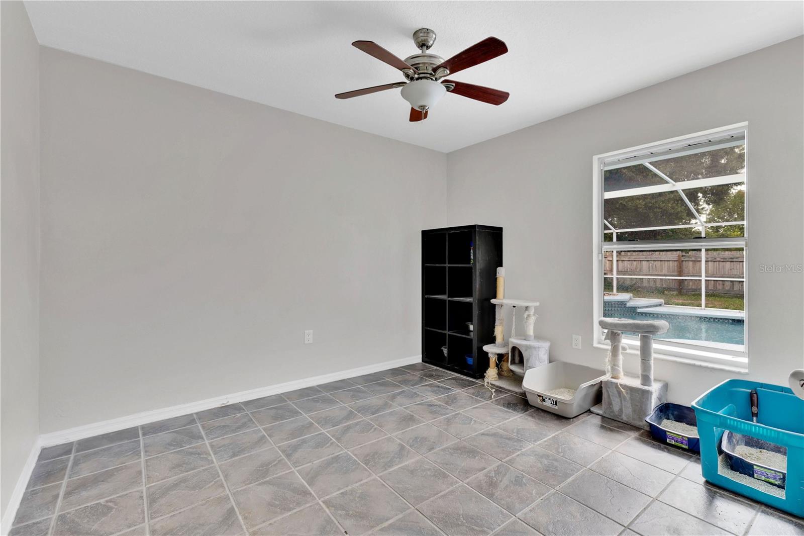 Image 16 of 28 For 623 Oakpark Loop