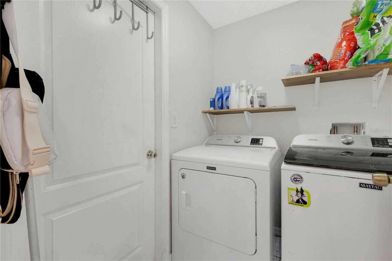 Image 17 of 28 For 623 Oakpark Loop