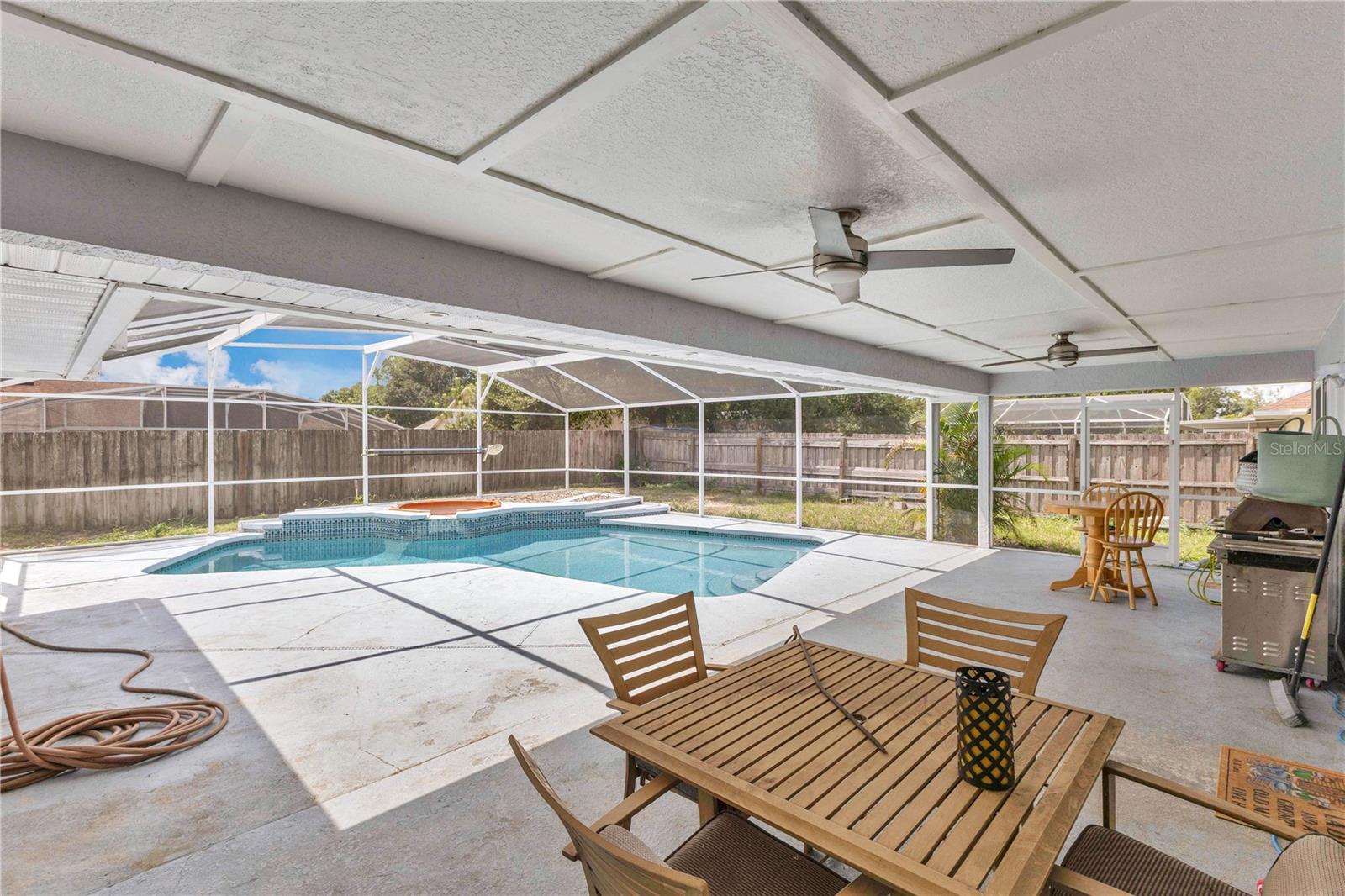 Image 19 of 28 For 623 Oakpark Loop