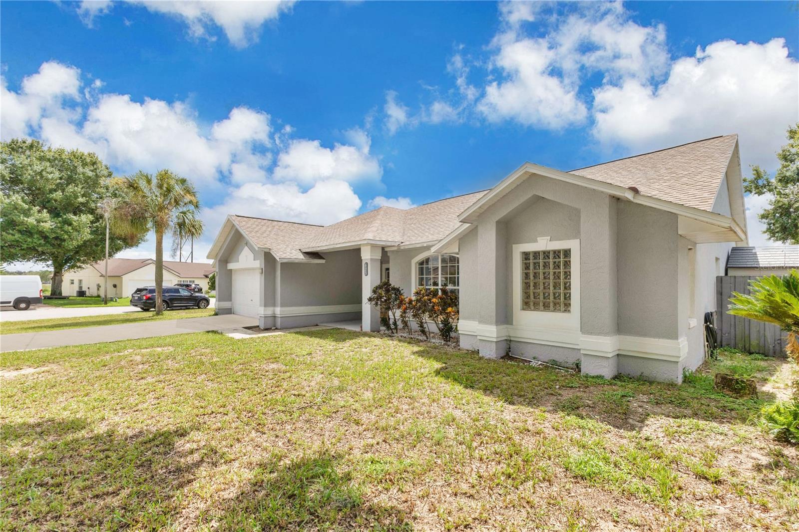 Image 2 of 28 For 623 Oakpark Loop