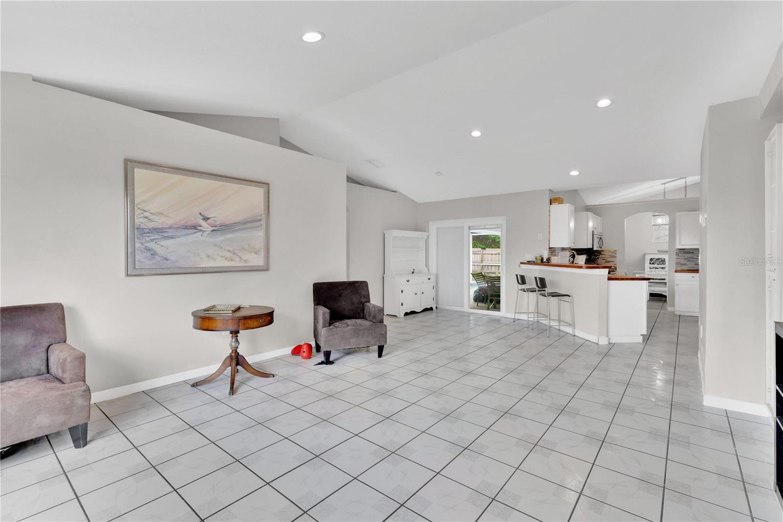 Image 4 of 28 For 623 Oakpark Loop