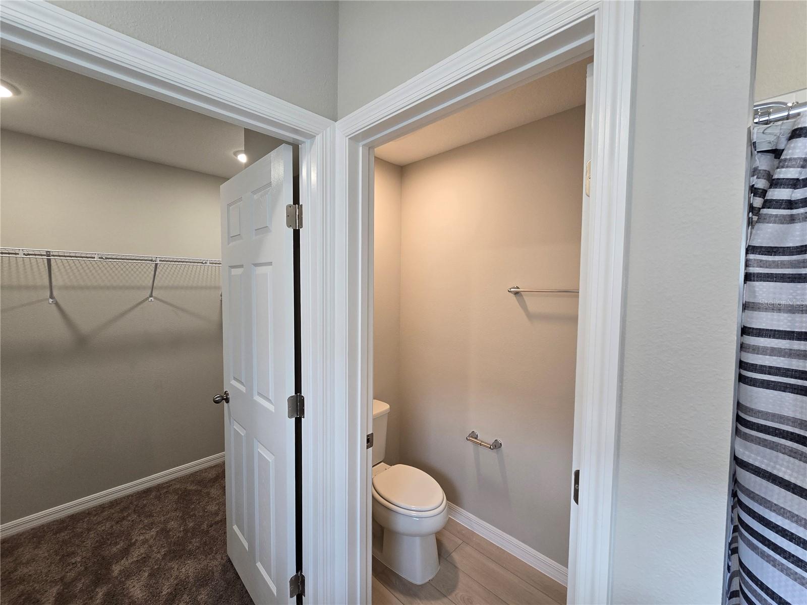Image 19 of 36 For 2441 Oakwood Lane