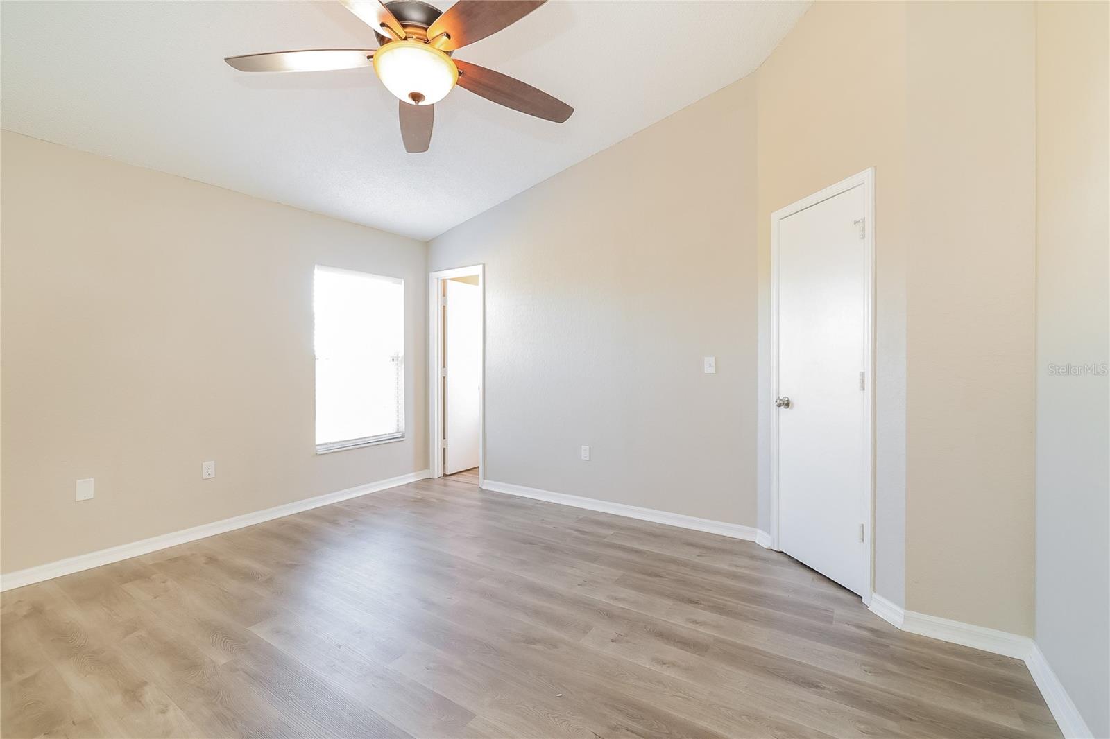 Image 9 of 16 For 3728 Imperial Drive