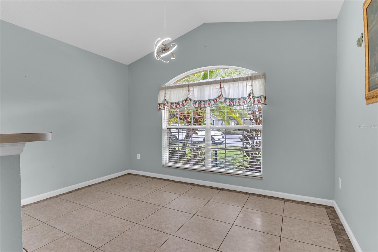 Image 19 of 25 For 13022 Falcon Ridge Drive