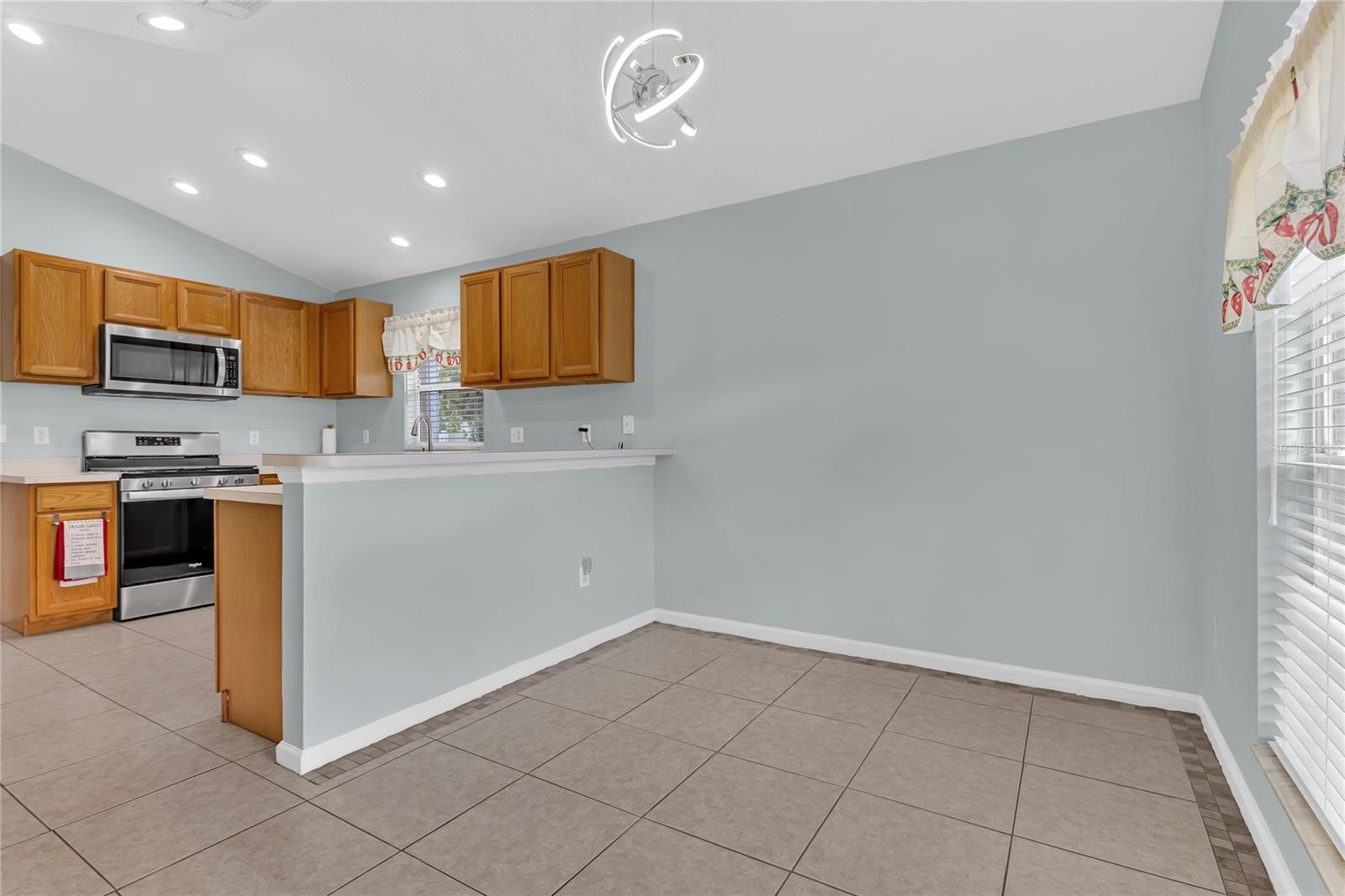 Image 9 of 25 For 13022 Falcon Ridge Drive