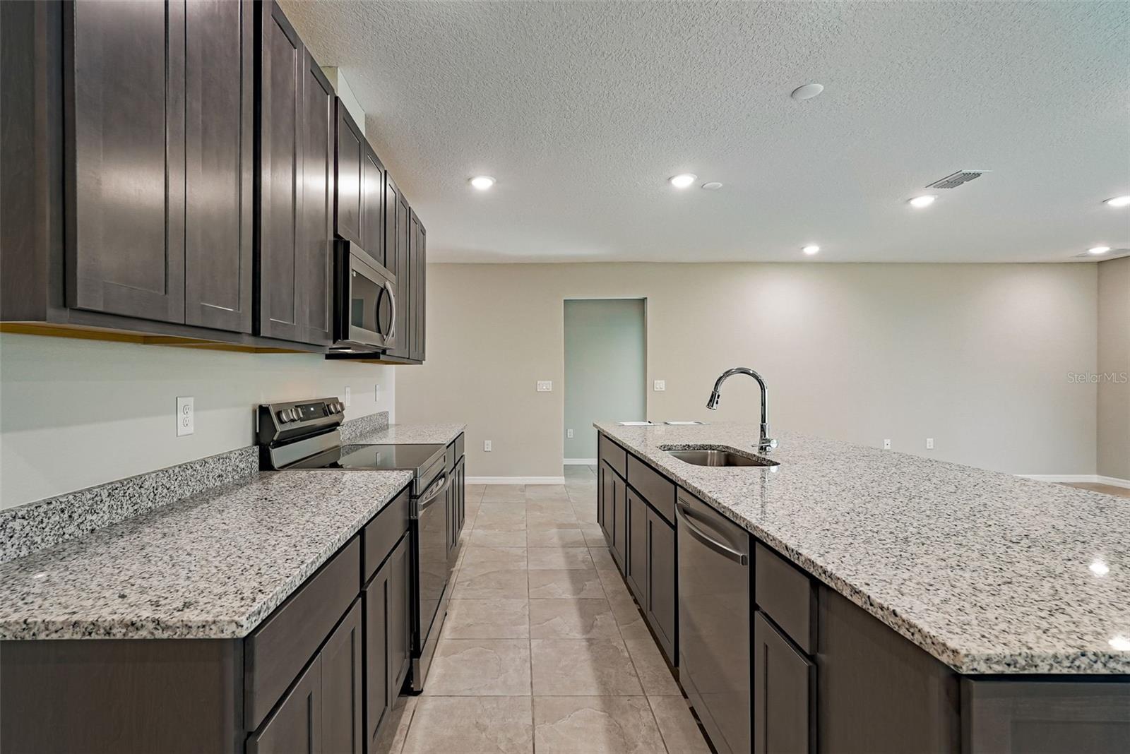 Image 30 of 49 For 62 Enclave Avenue