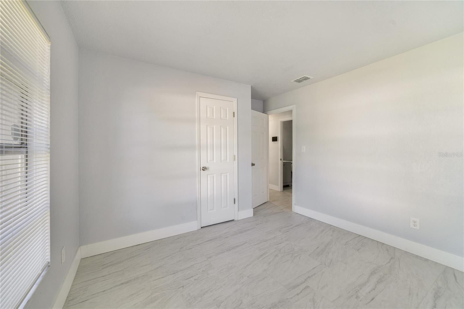 Image 16 of 23 For 2111 Mantilla Avenue