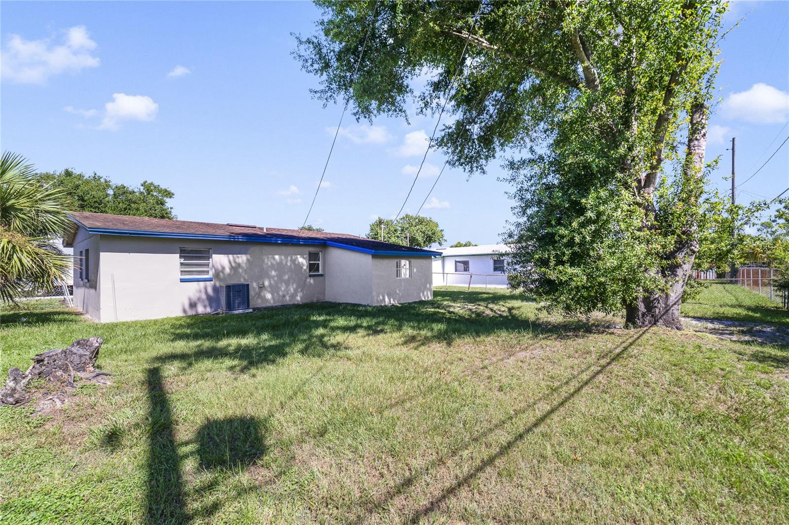 Image 23 of 23 For 2111 Mantilla Avenue