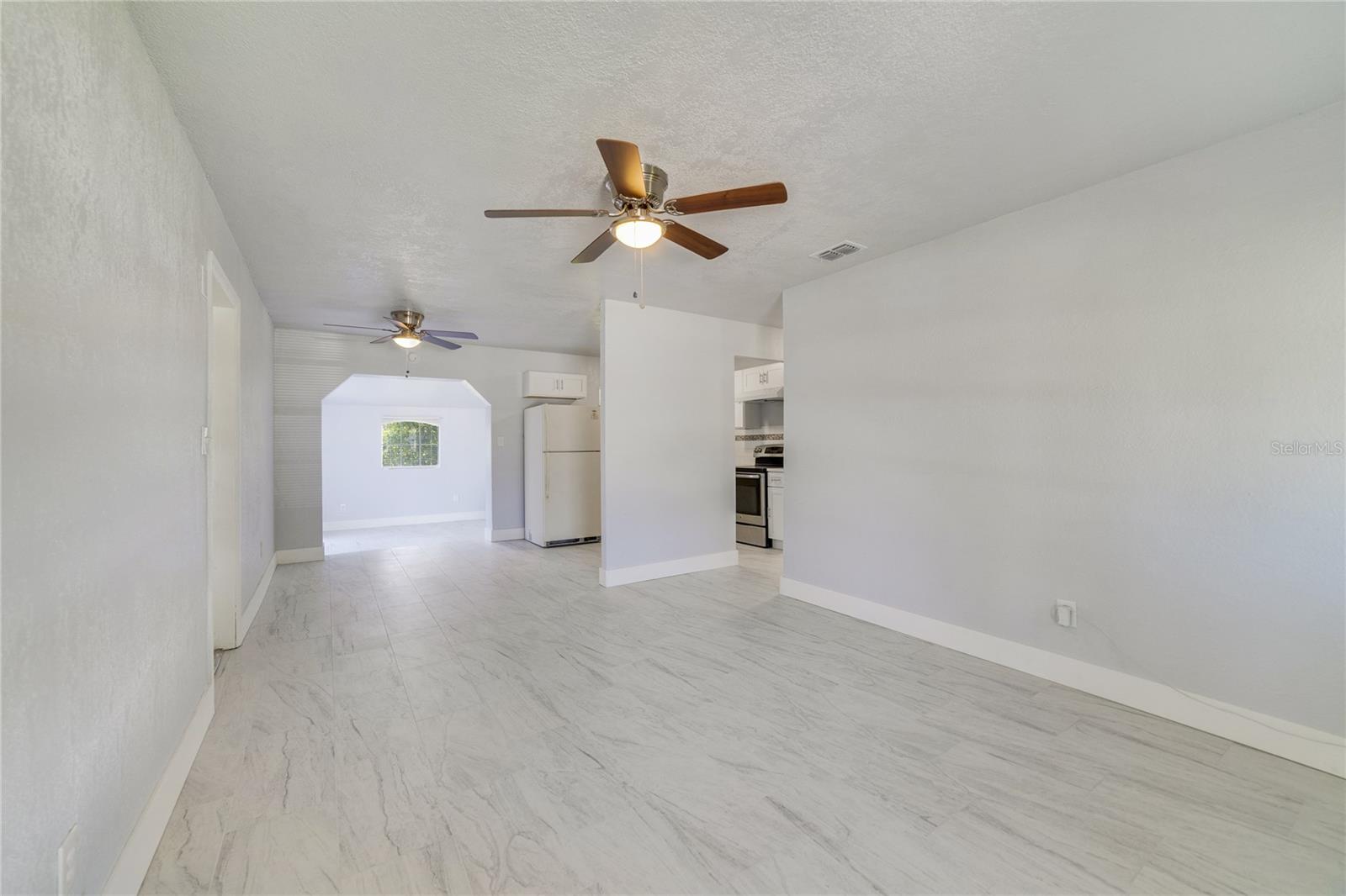 Image 6 of 23 For 2111 Mantilla Avenue