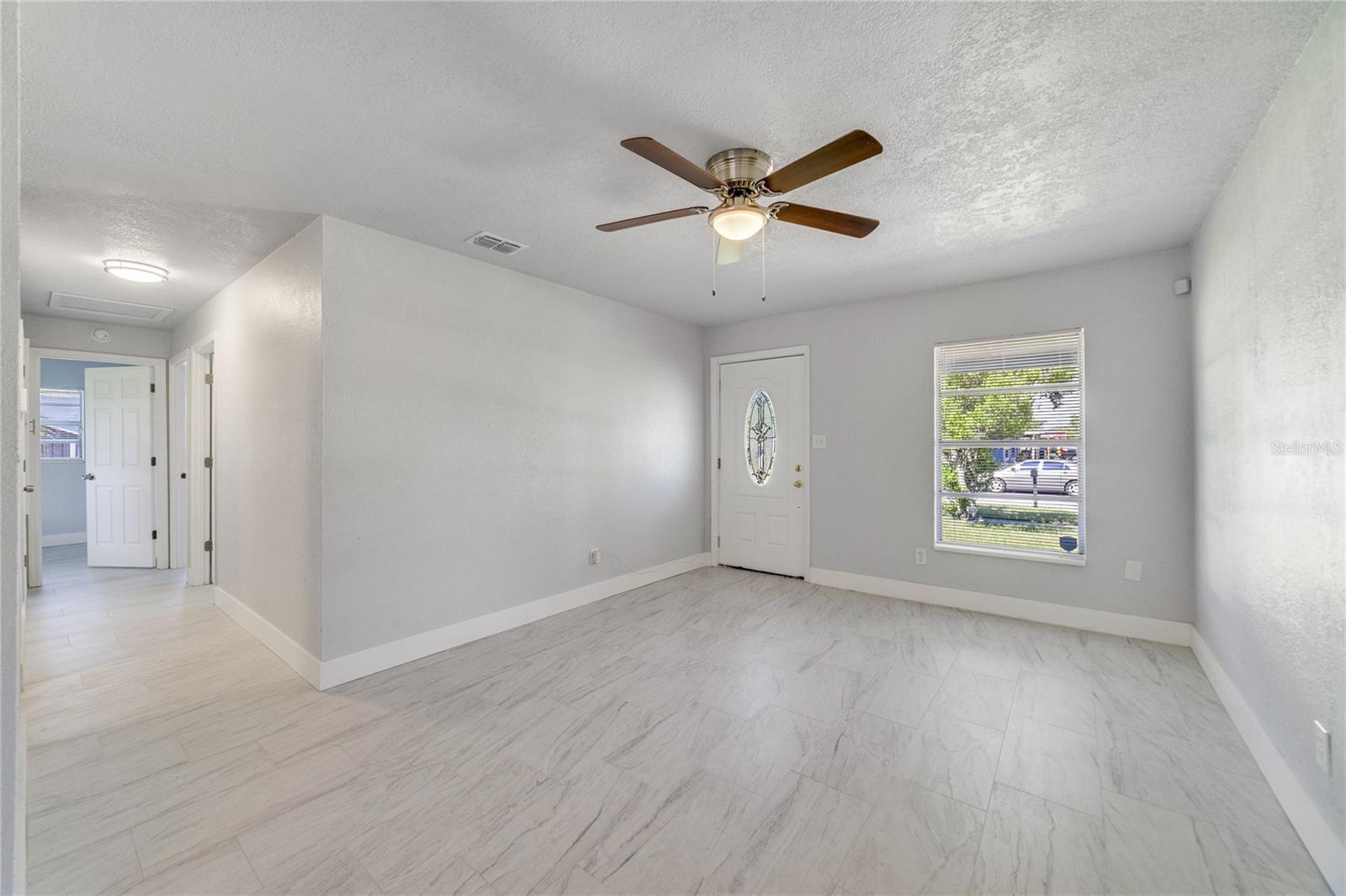 Image 9 of 23 For 2111 Mantilla Avenue