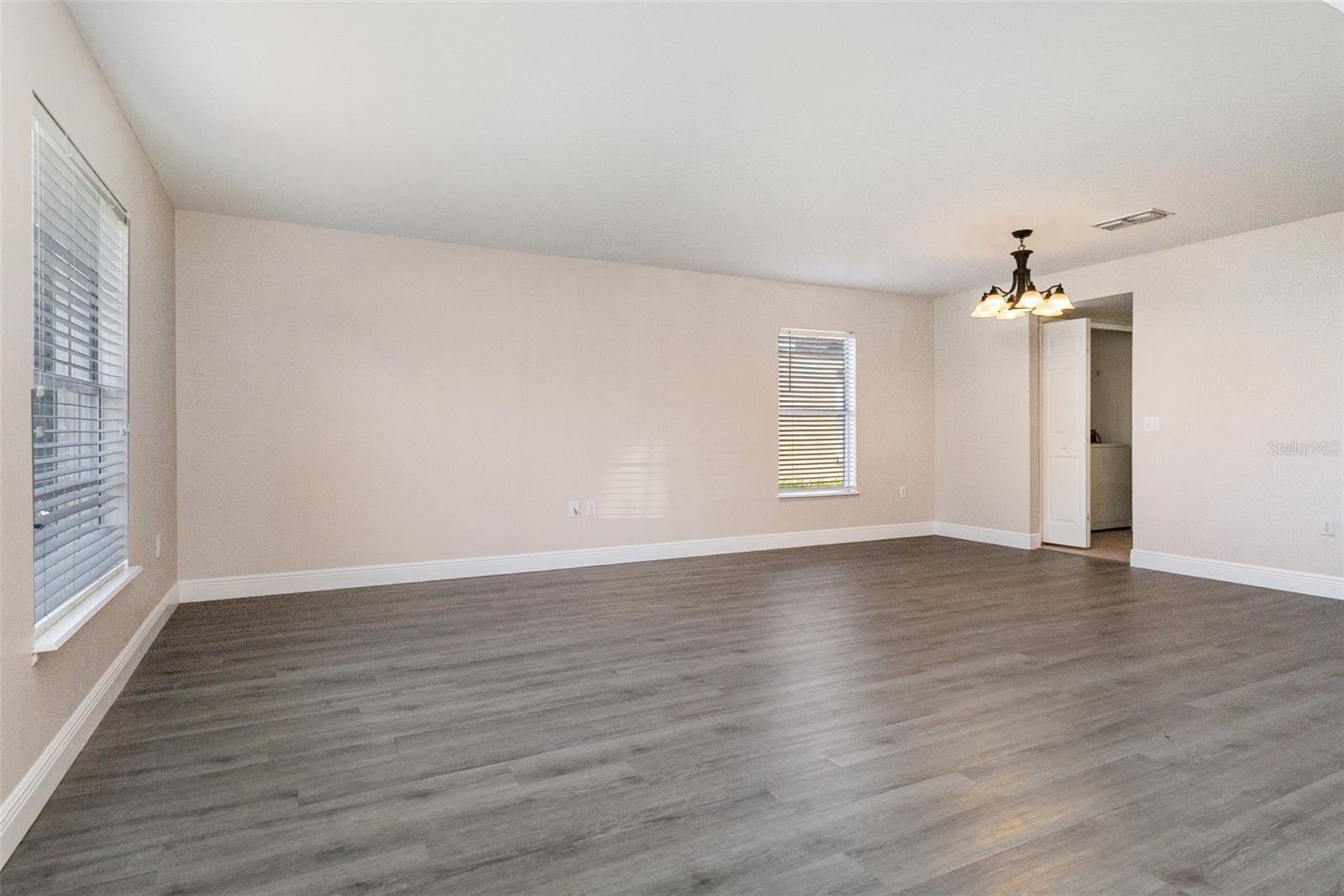 Image 7 of 28 For 104 Richmar Avenue