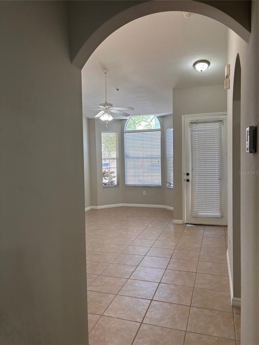 Image 5 of 18 For 7404 Lago De Oro  1-a-8