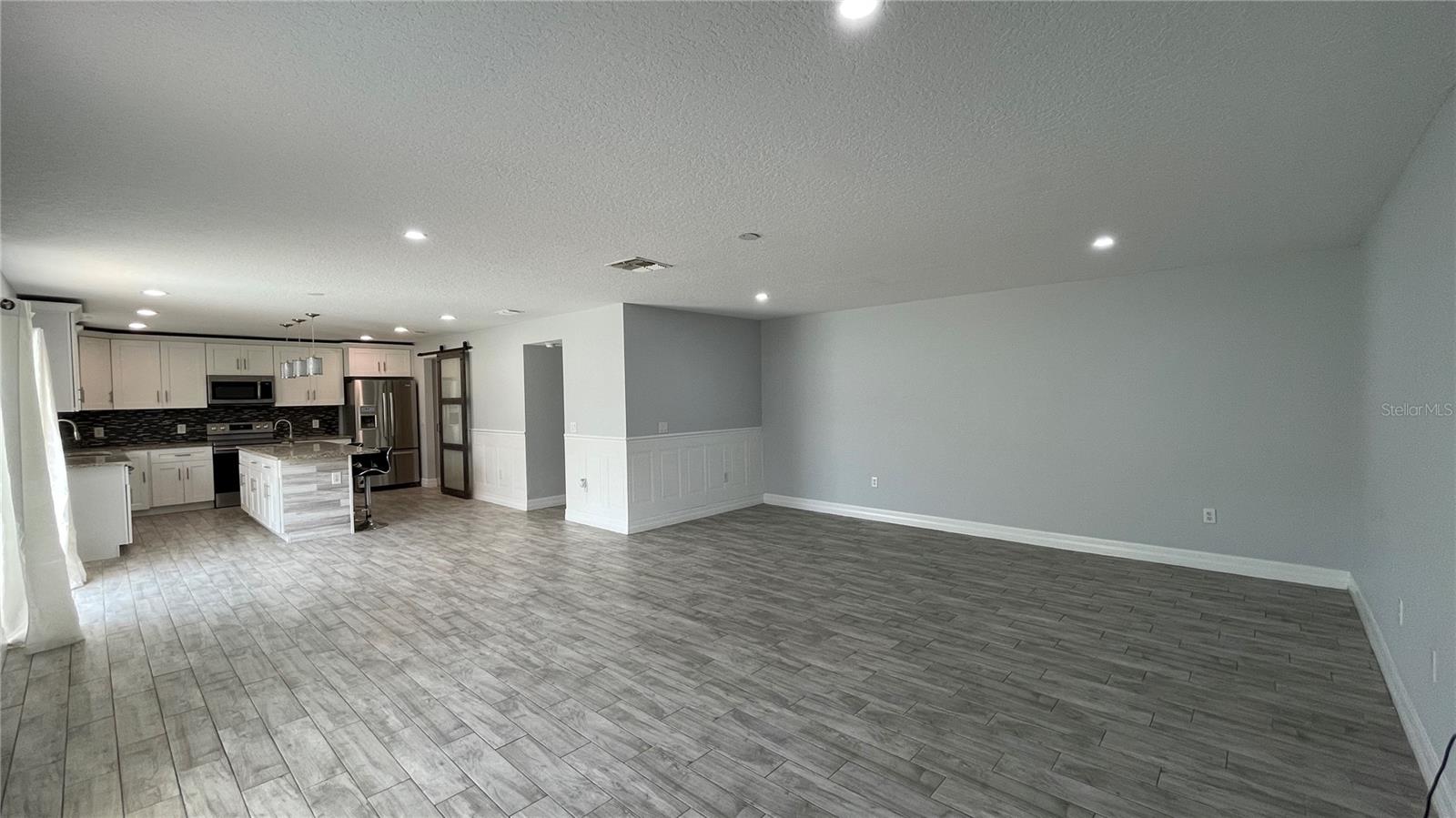 Image 13 of 62 For 205 Jocelyn Drive