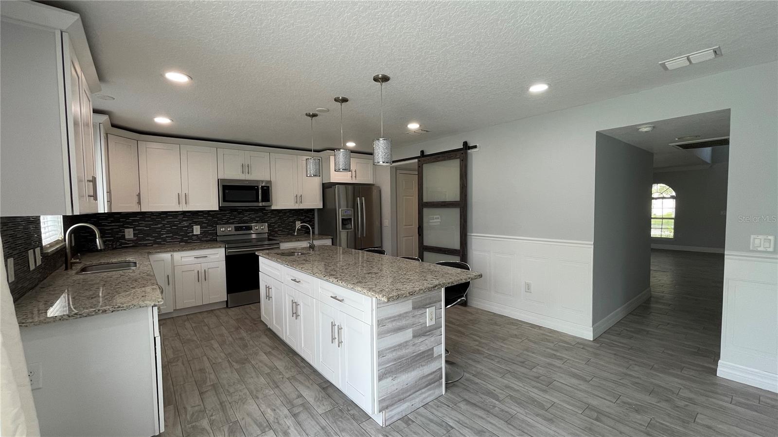 Image 19 of 62 For 205 Jocelyn Drive
