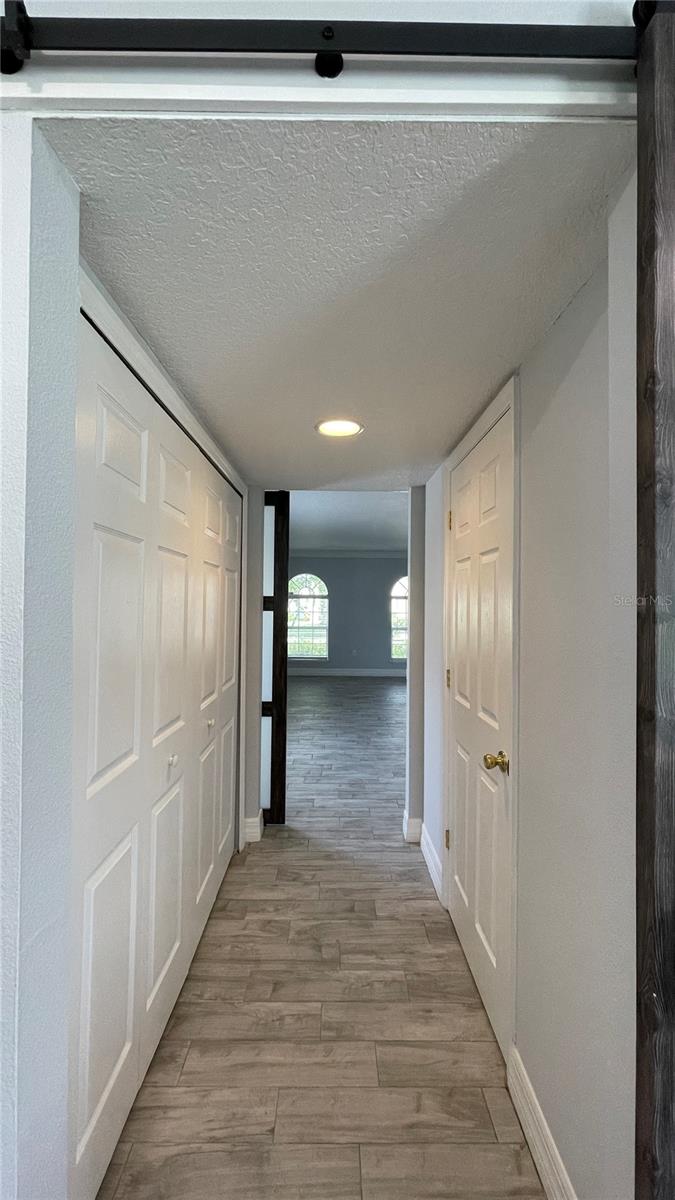 Image 23 of 62 For 205 Jocelyn Drive
