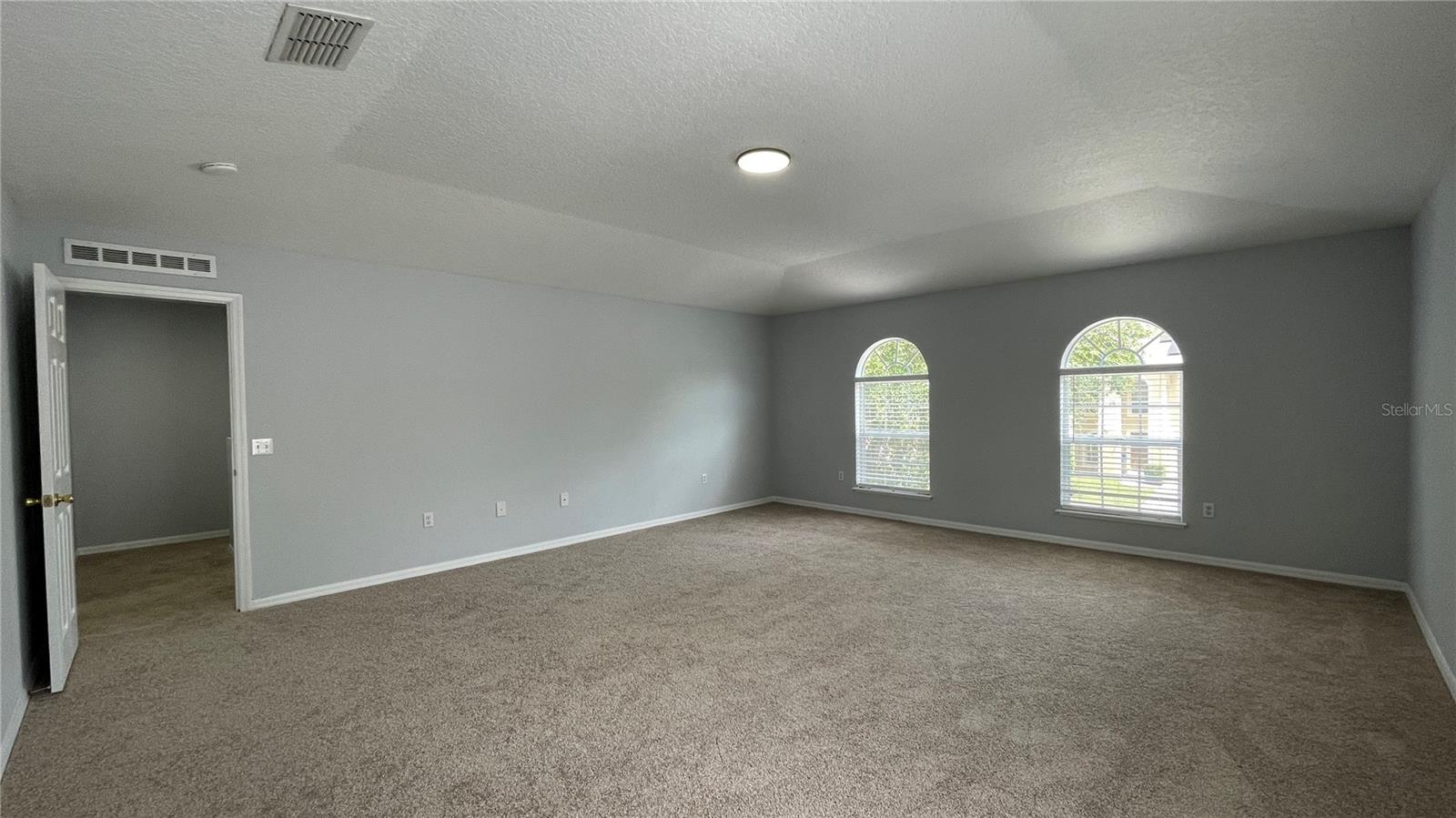 Image 31 of 62 For 205 Jocelyn Drive