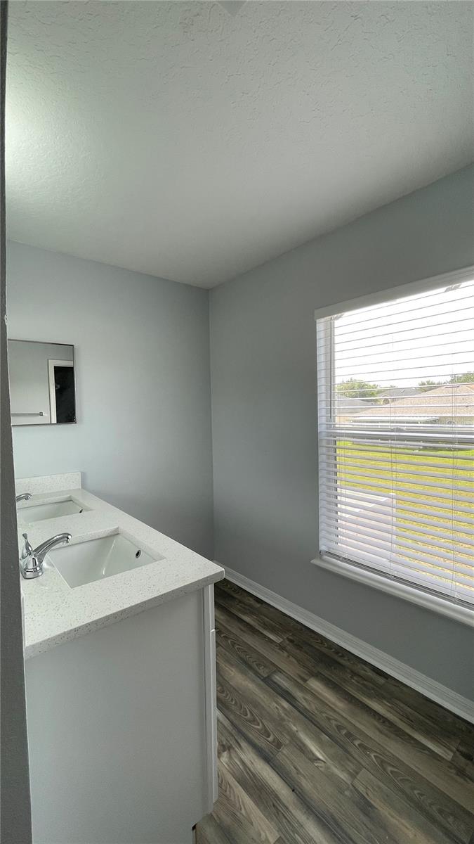 Image 38 of 62 For 205 Jocelyn Drive