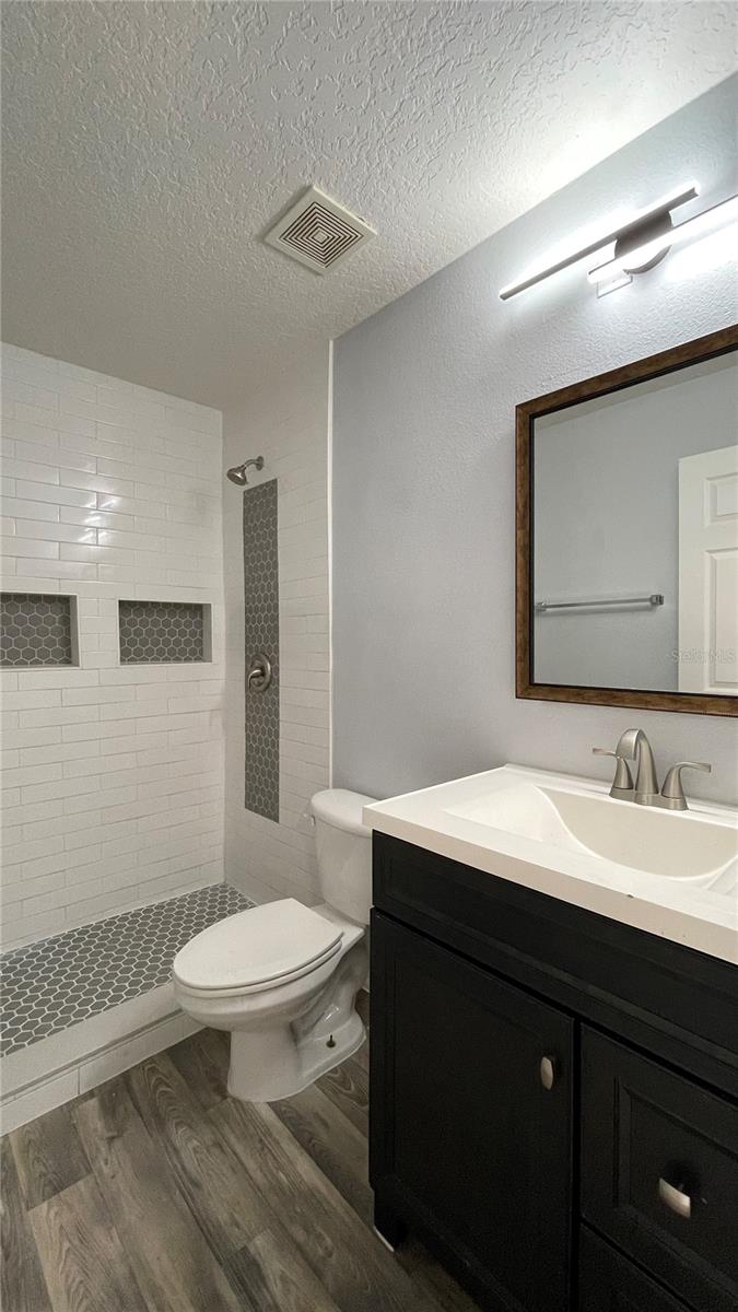 Image 42 of 62 For 205 Jocelyn Drive