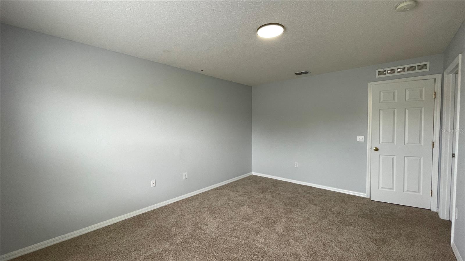 Image 44 of 62 For 205 Jocelyn Drive