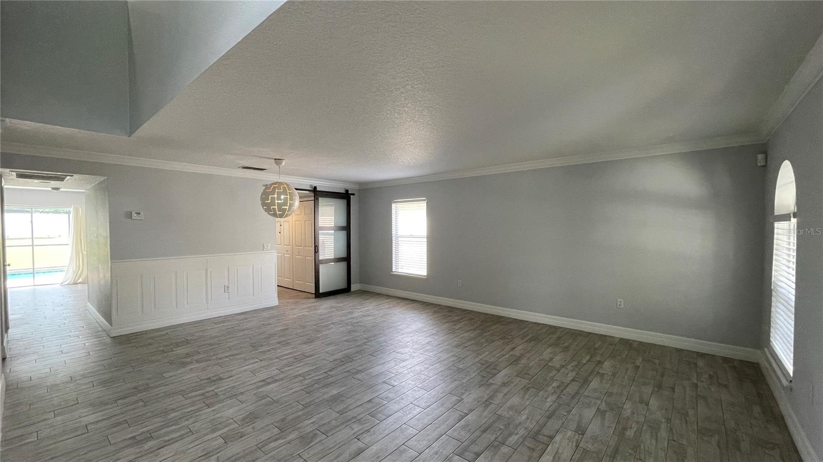 Image 6 of 62 For 205 Jocelyn Drive