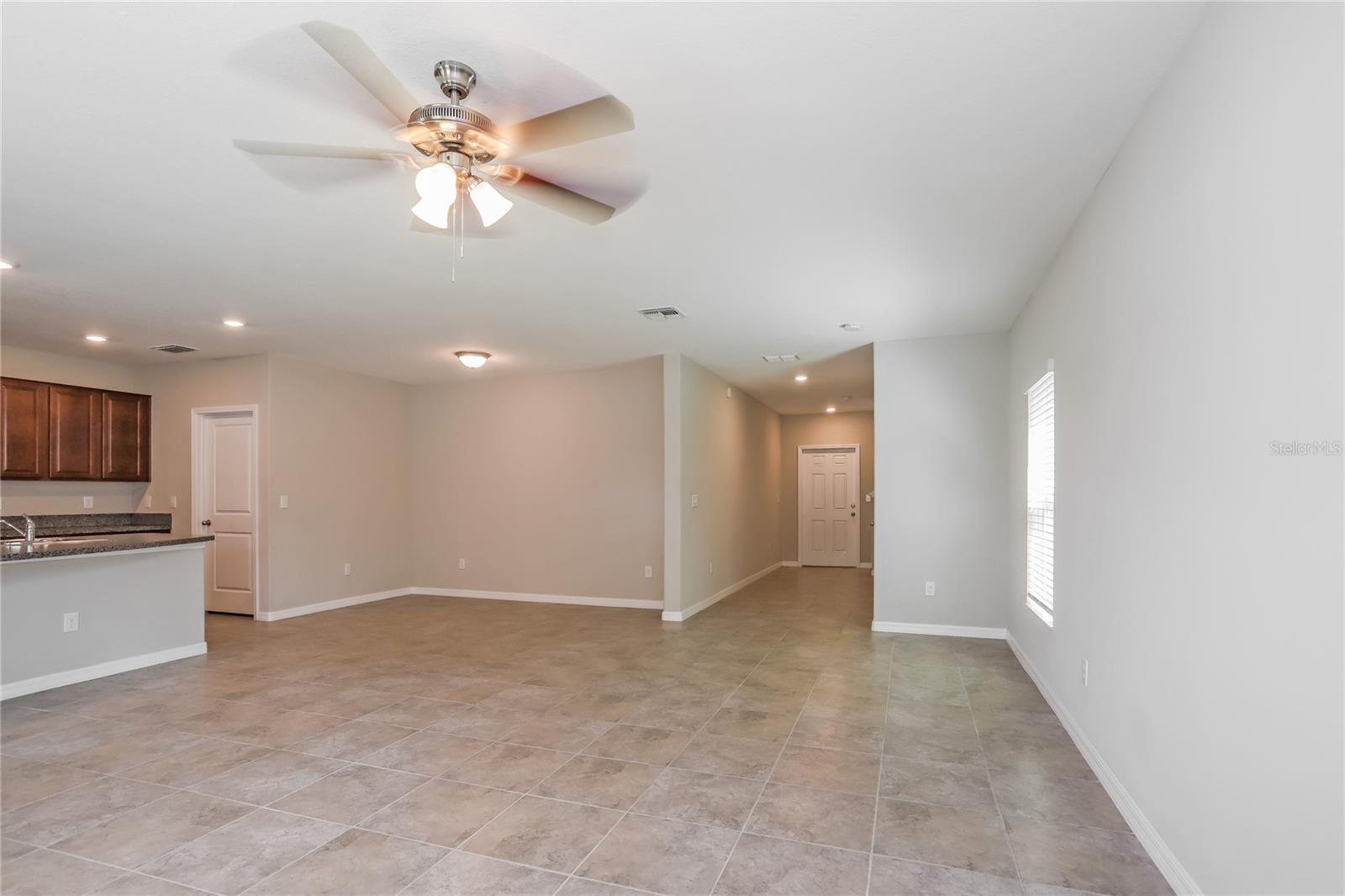 Listing photo id 1 for 10254 Carloway Hills Drive