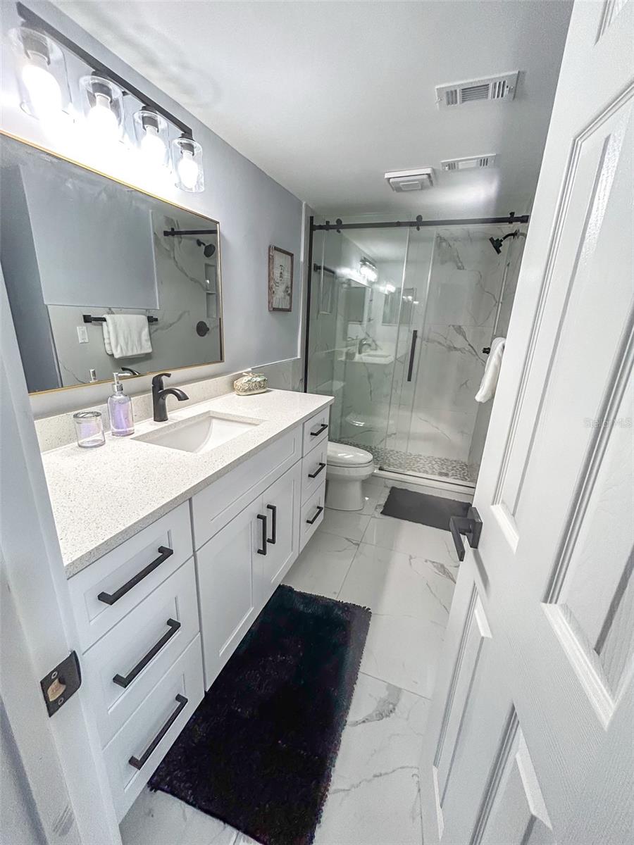 Image 8 of 18 For 315 Medallion Boulevard F