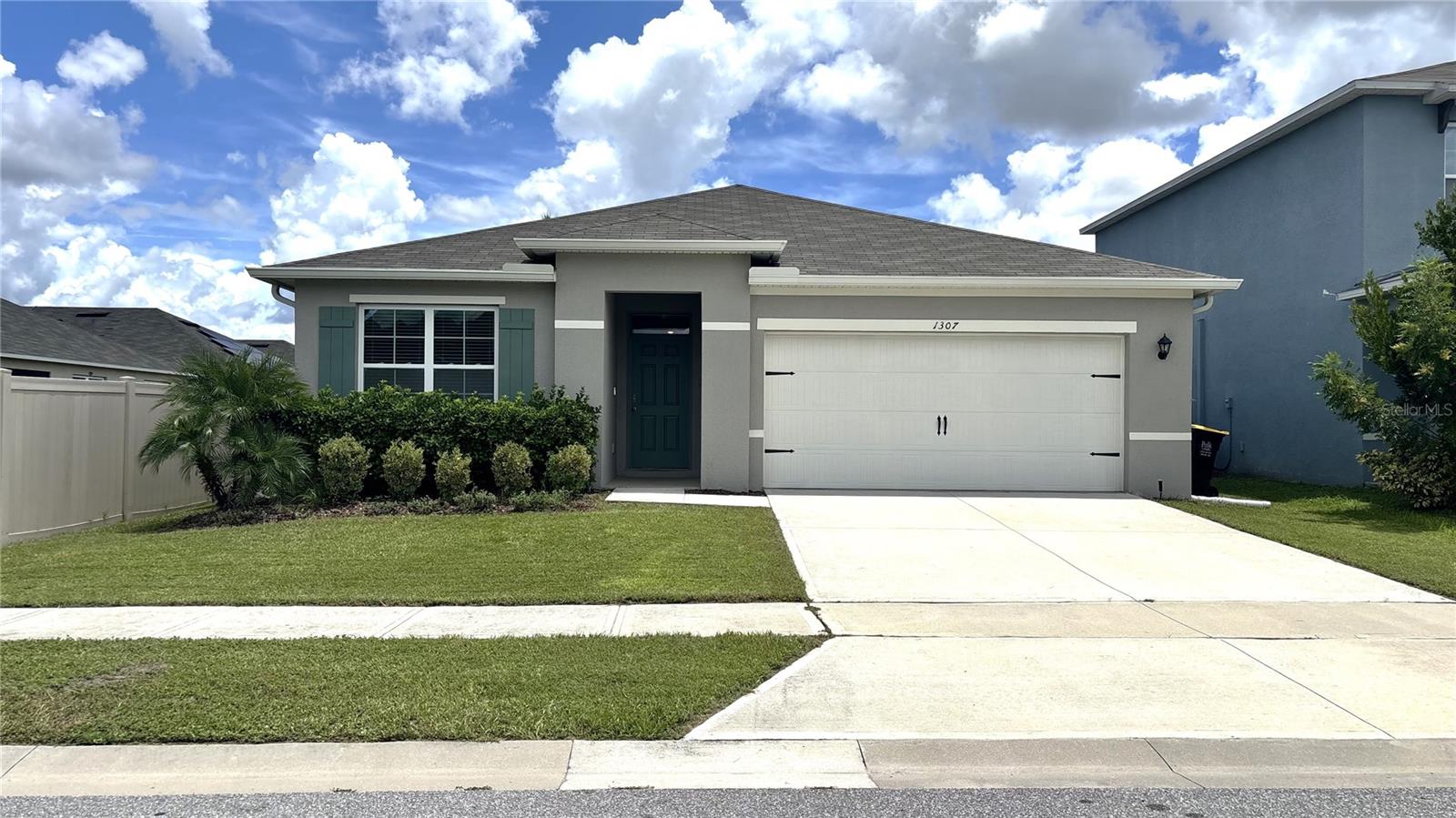 Details for 1307 Fox Squirrel Drive, DAVENPORT, FL 33897
