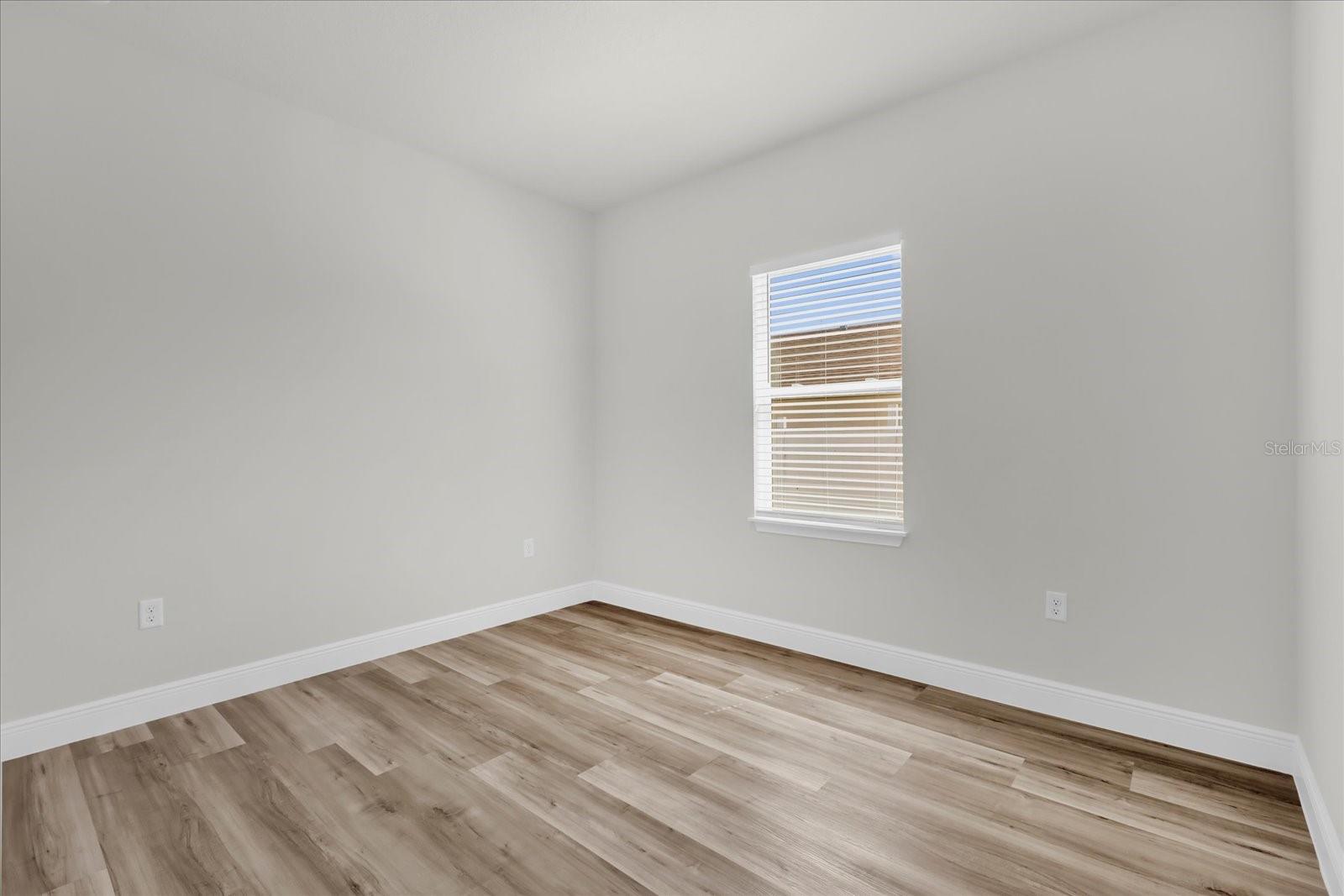 Image 16 of 33 For 13590 40 Circle