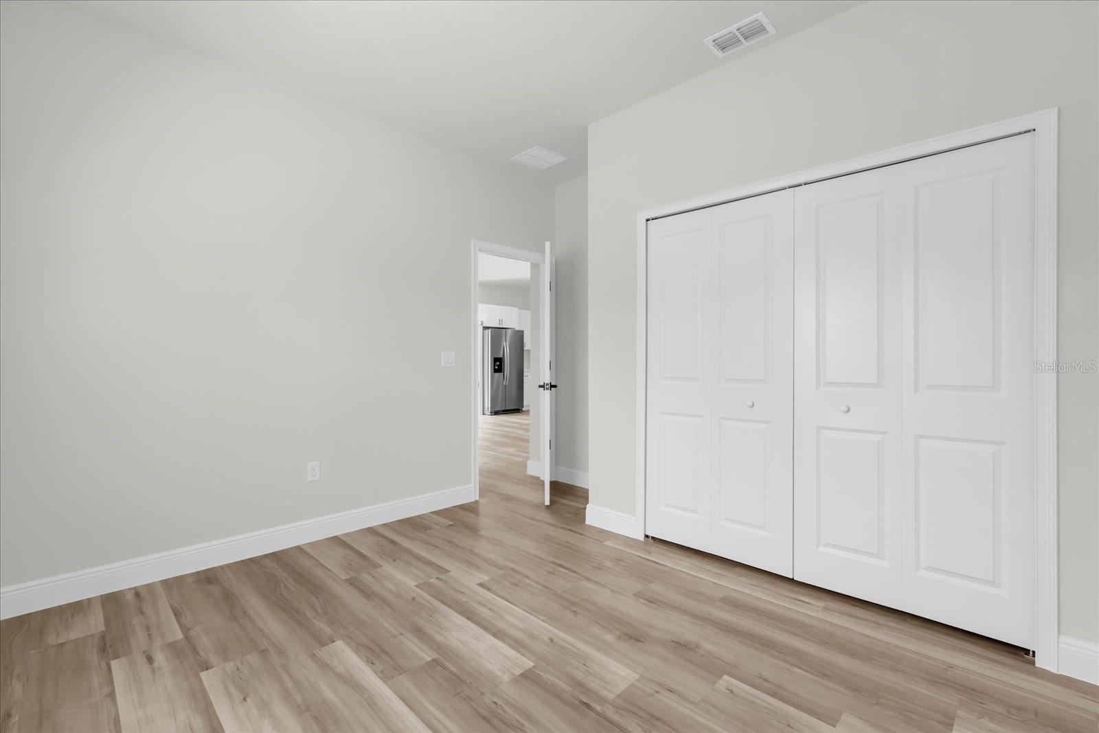 Image 17 of 33 For 13590 40 Circle
