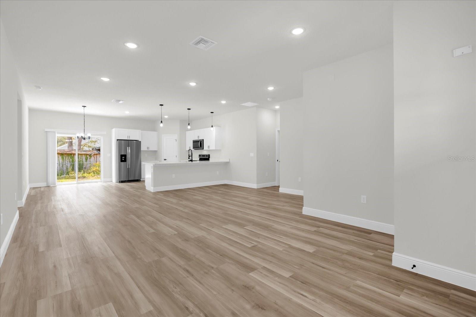 Image 4 of 33 For 13590 40 Circle